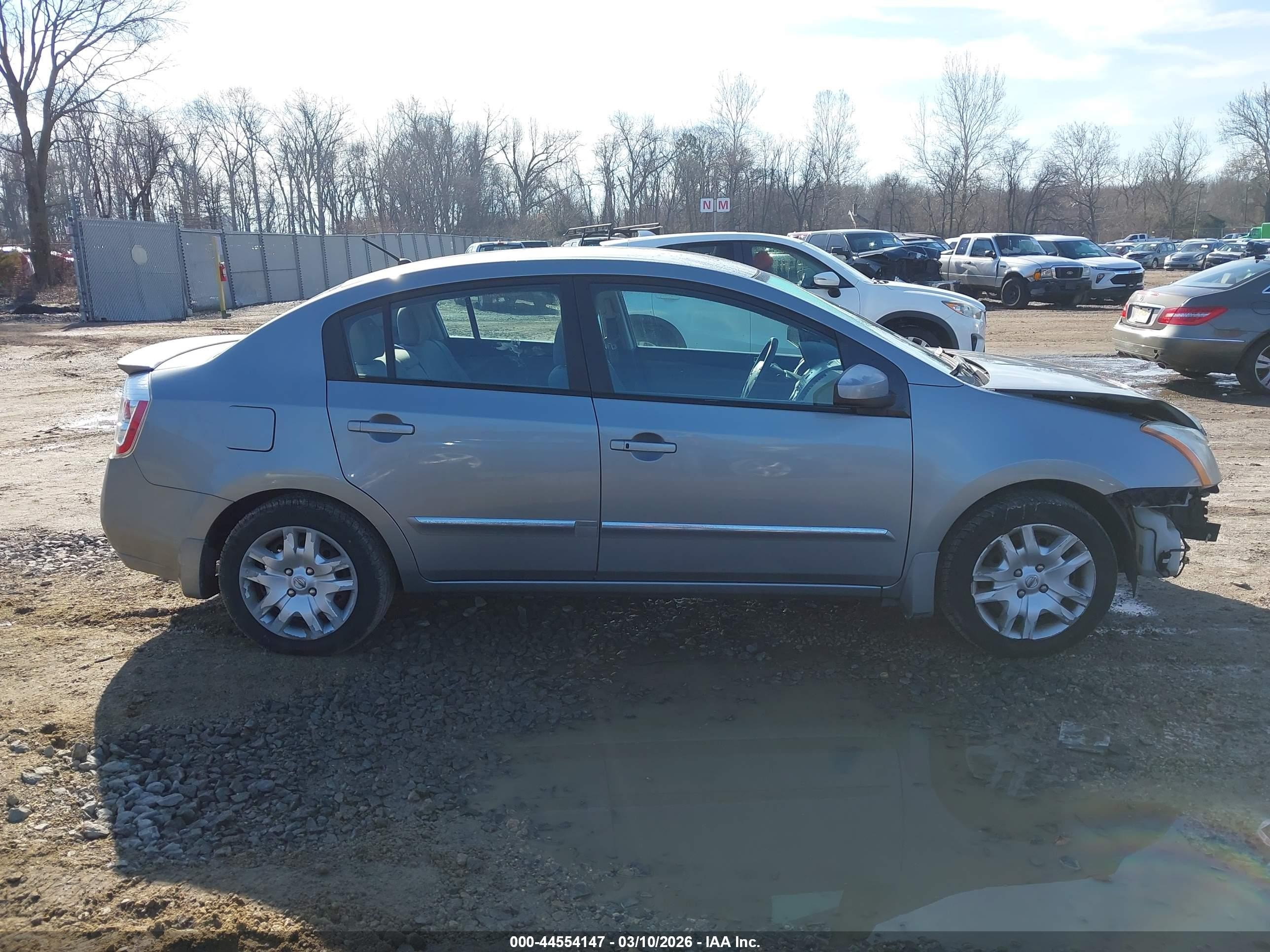 2012 Nissan Sentra 2.0 S Серебряный vin: 3N1AB6AP0CL761604