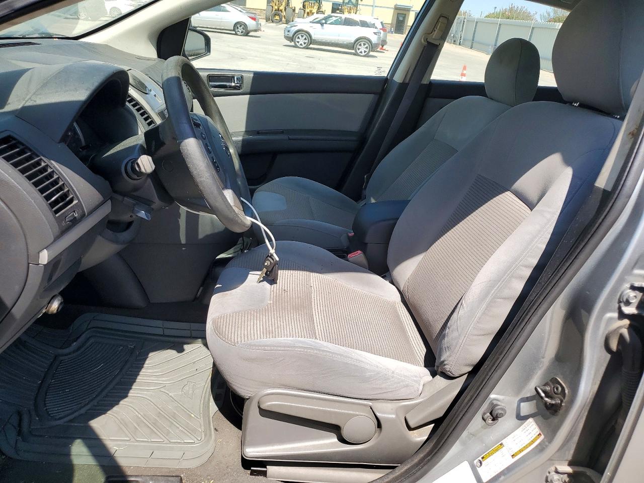 2010 Nissan Sentra 2.0 Silver vin: 3N1AB6AP1AL639122