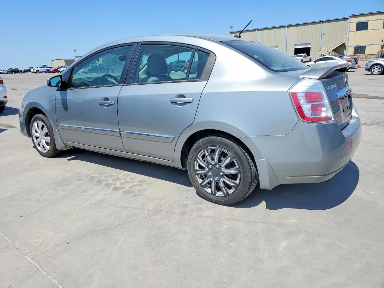 2010 Nissan Sentra 2.0 Silver vin: 3N1AB6AP1AL639122