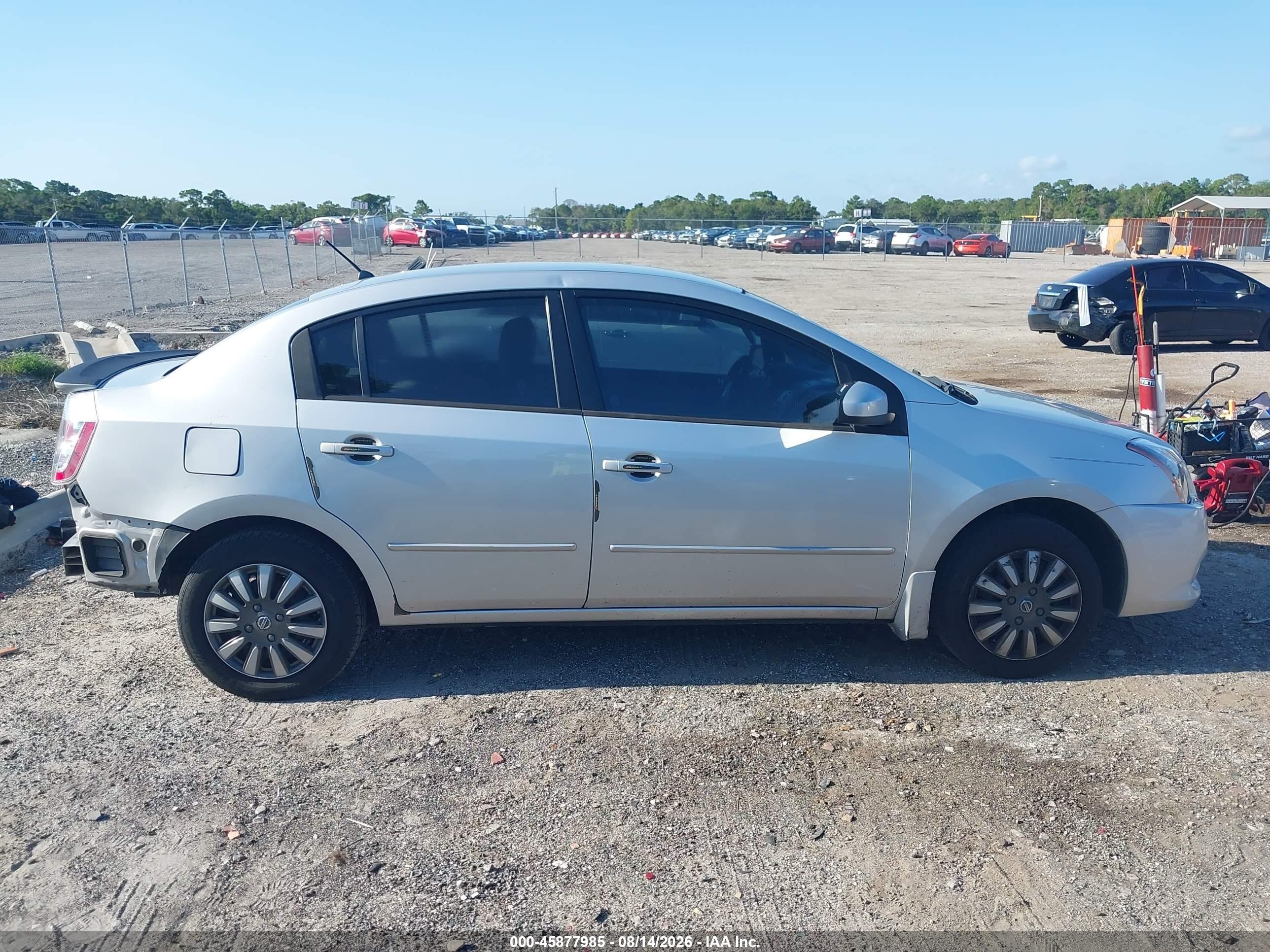 2011 Nissan Sentra 2.0 Silver vin: 3N1AB6AP1BL622354