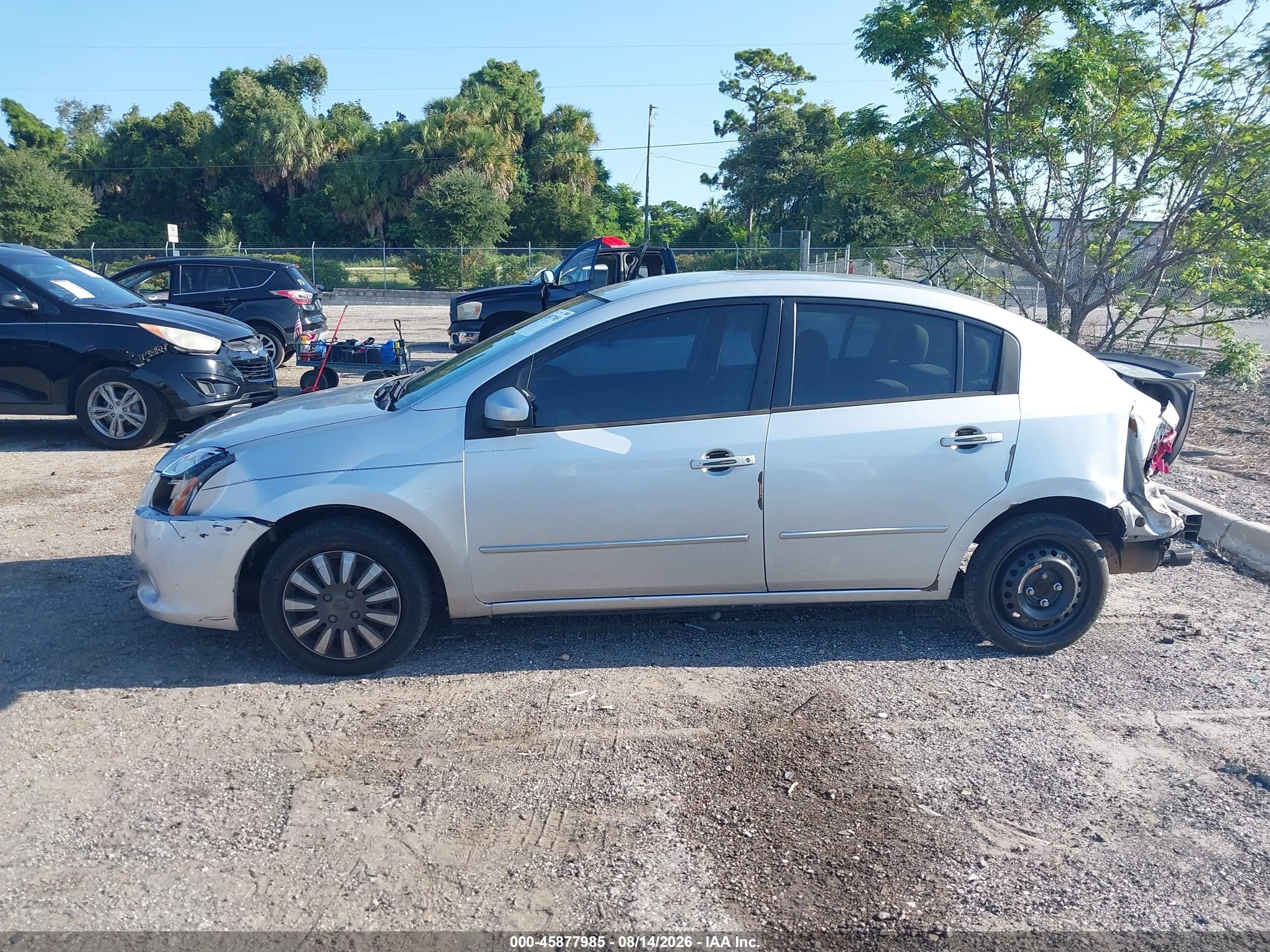 2011 Nissan Sentra 2.0 Silver vin: 3N1AB6AP1BL622354