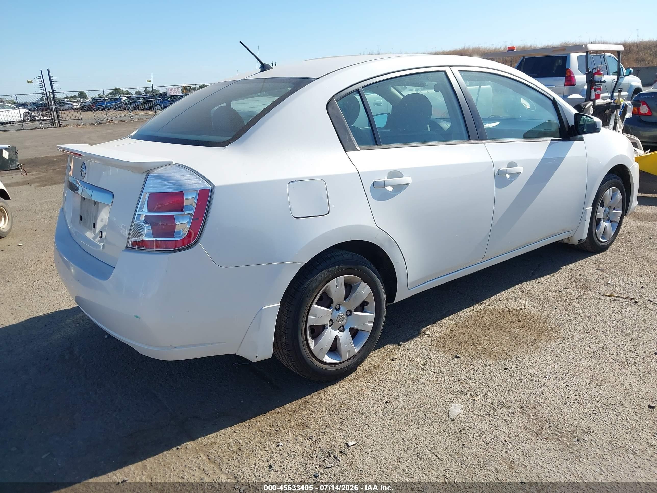 2011 Nissan Sentra 2.0 Белый vin: 3N1AB6AP1BL665561