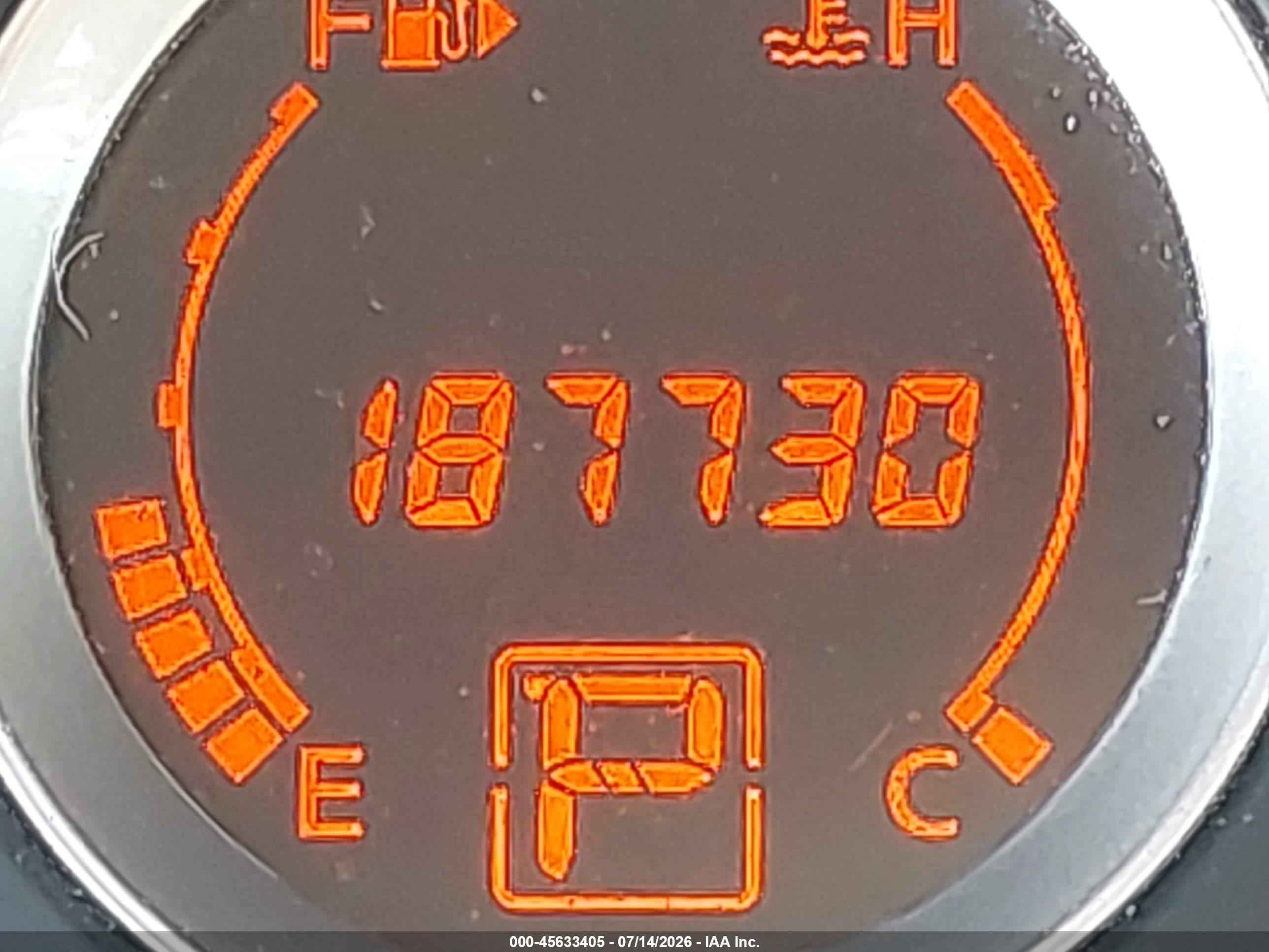 2011 Nissan Sentra 2.0 Белый vin: 3N1AB6AP1BL665561