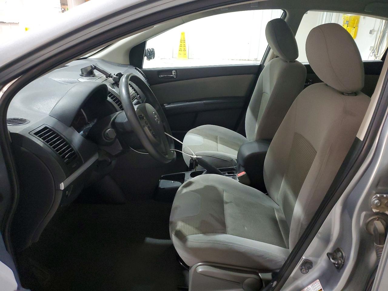 2012 Nissan Sentra 2.0 Серебряный vin: 3N1AB6AP1CL678294