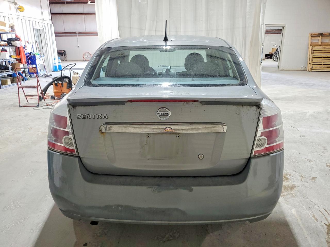 2012 Nissan Sentra 2.0 Серебряный vin: 3N1AB6AP1CL678294