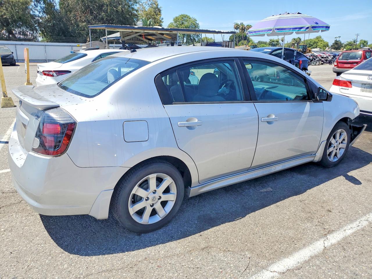 2012 Nissan Sentra 2.0 Серебряный vin: 3N1AB6AP1CL758632