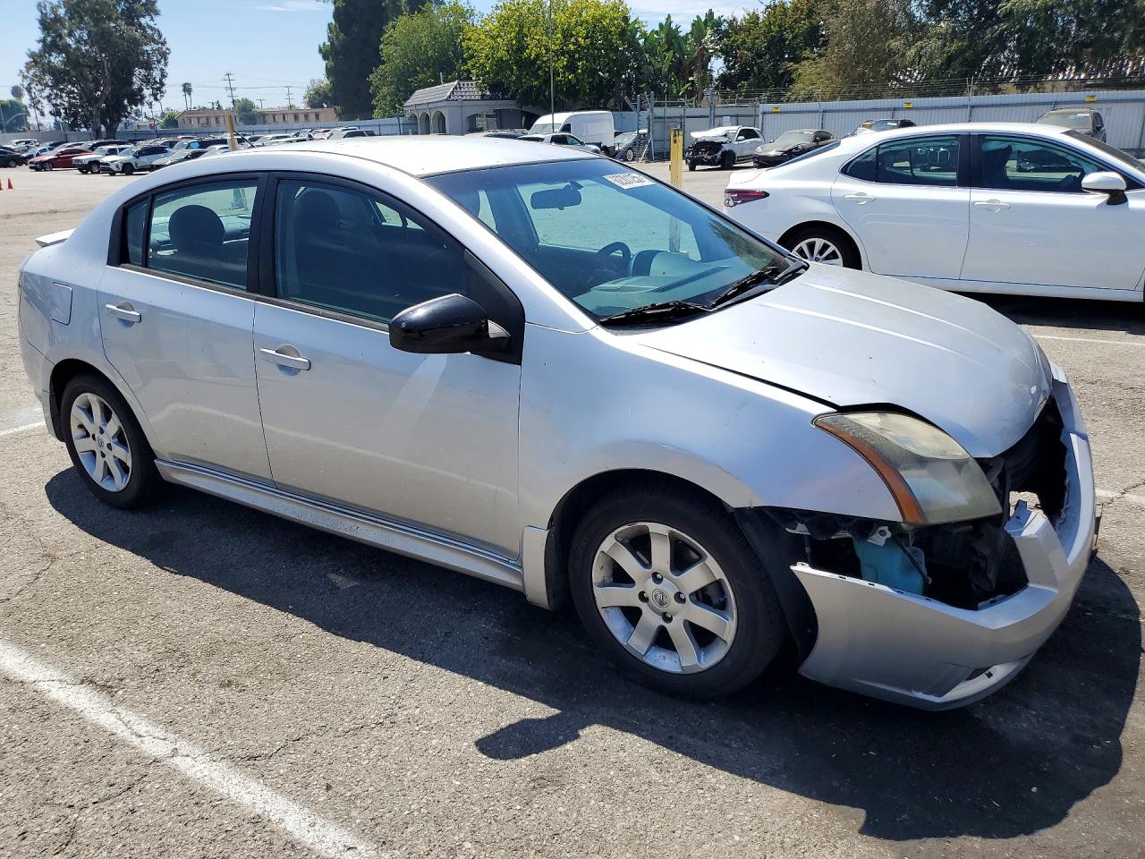 2012 Nissan Sentra 2.0 Серебряный vin: 3N1AB6AP1CL758632