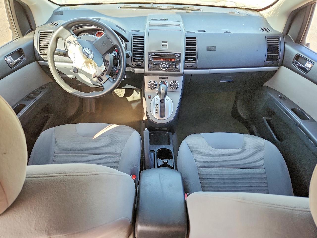 2010 Nissan Sentra 2.0 Red vin: 3N1AB6AP2AL659184