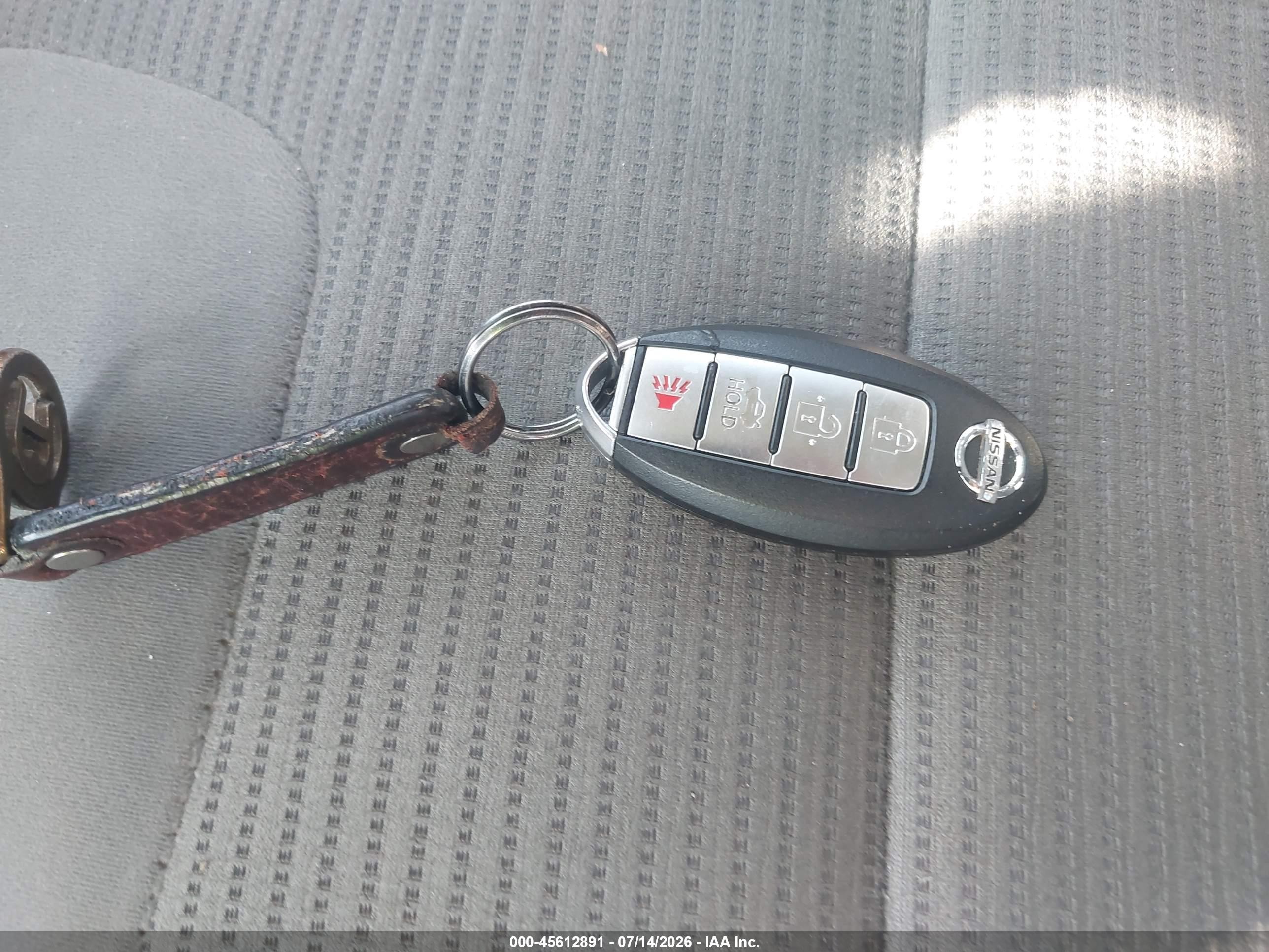 2010 Nissan Sentra 2.0s Silver vin: 3N1AB6AP2AL680259