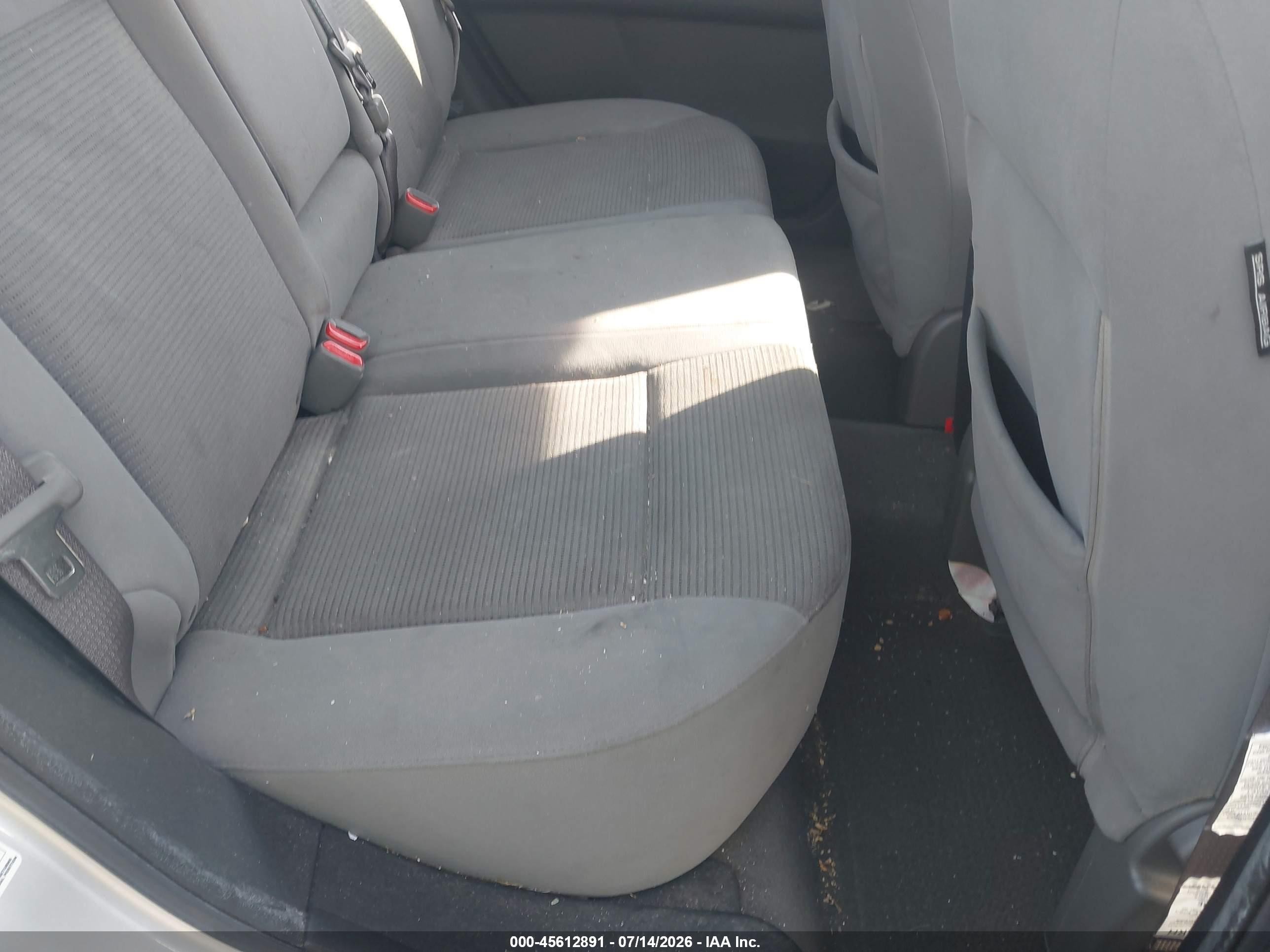 2010 Nissan Sentra 2.0s Silver vin: 3N1AB6AP2AL680259