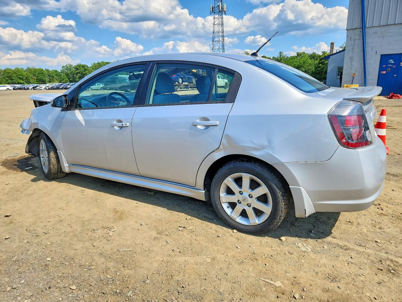 2010 Nissan Sentra Silver vin: 3N1AB6AP2AL711977