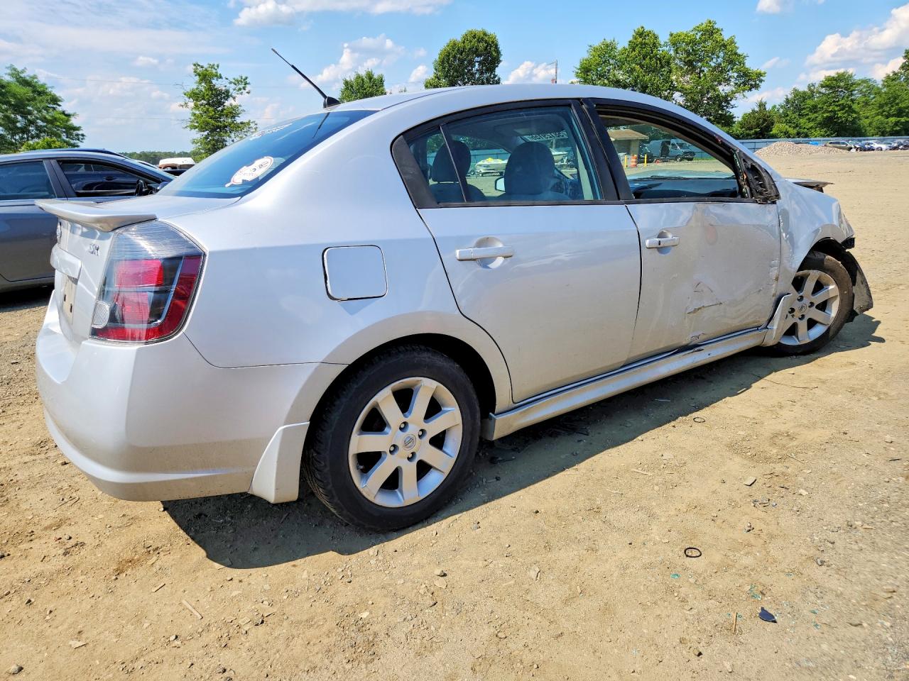 2010 Nissan Sentra Silver vin: 3N1AB6AP2AL711977
