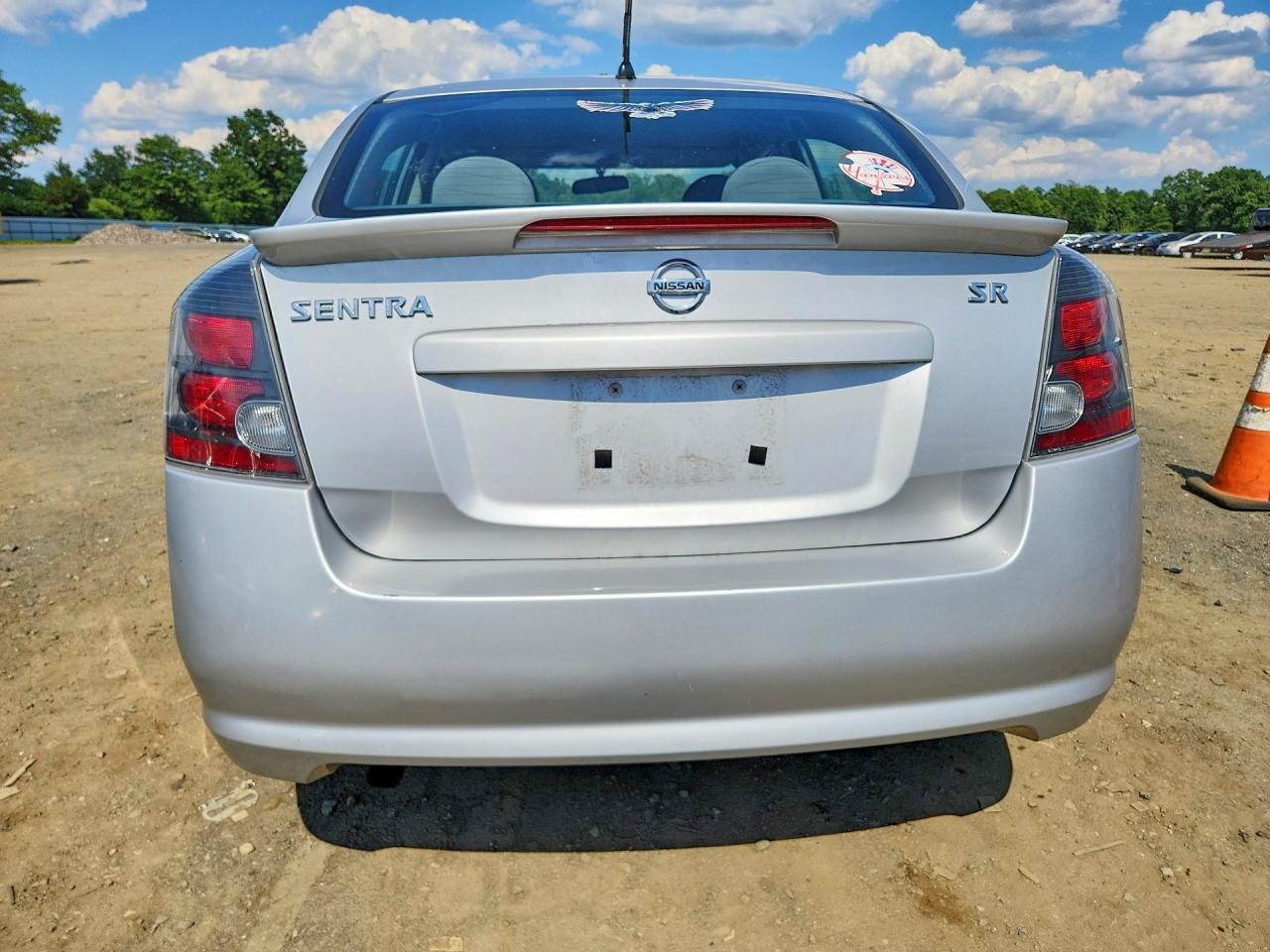 2010 Nissan Sentra Silver vin: 3N1AB6AP2AL711977