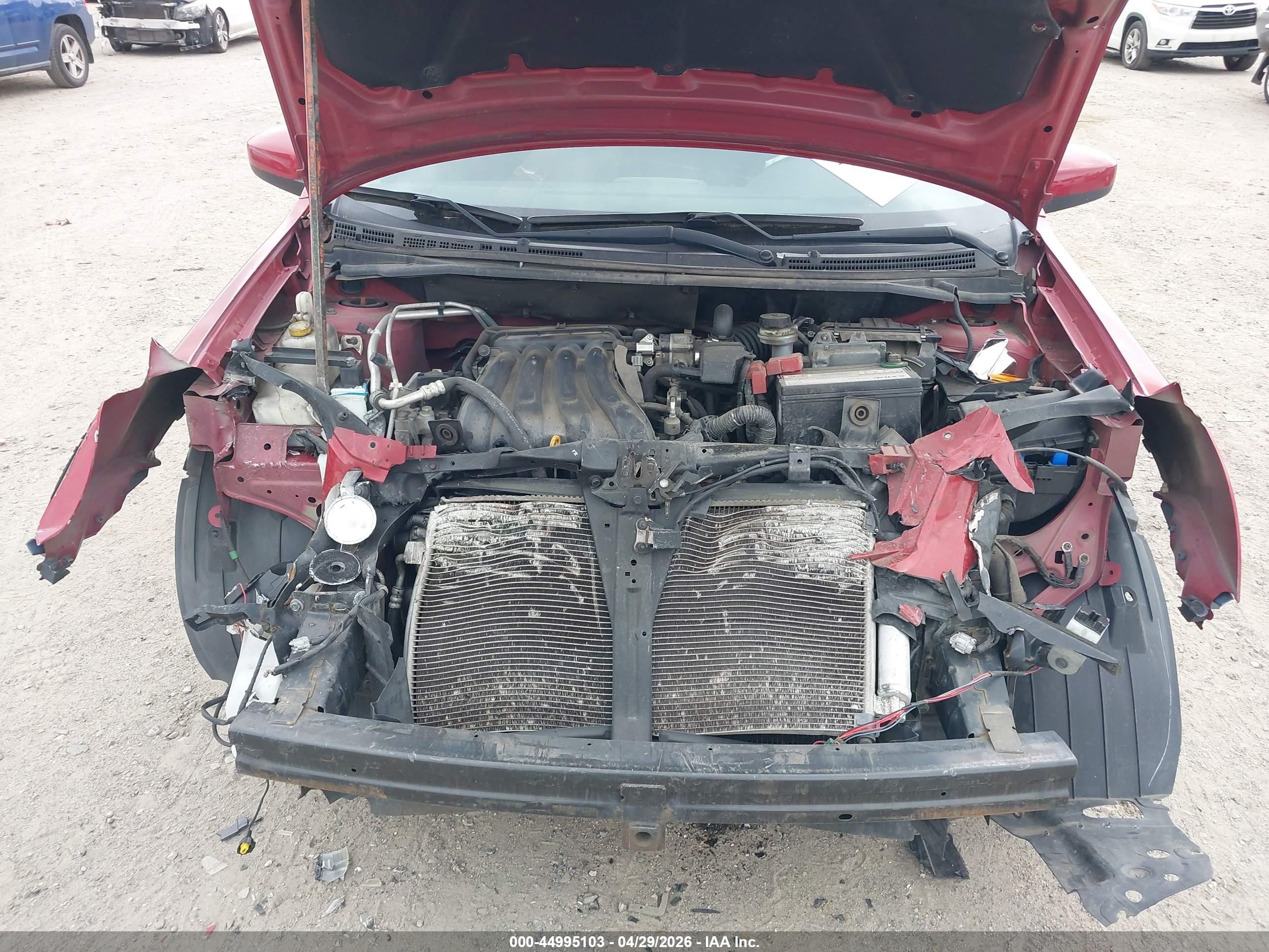 2011 Nissan Sentra 2.0 Red vin: 3N1AB6AP2BL606647