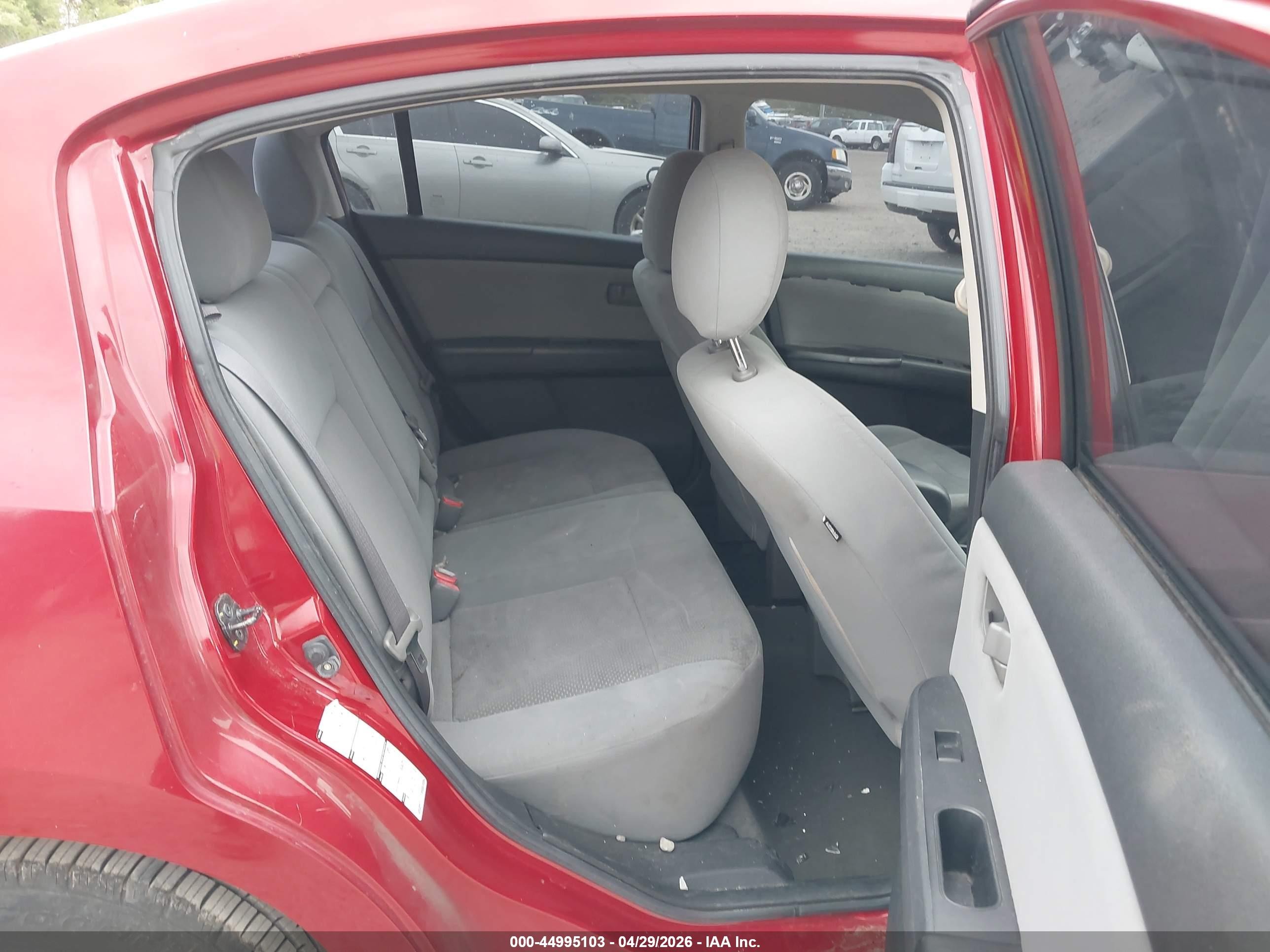 2011 Nissan Sentra 2.0 Red vin: 3N1AB6AP2BL606647