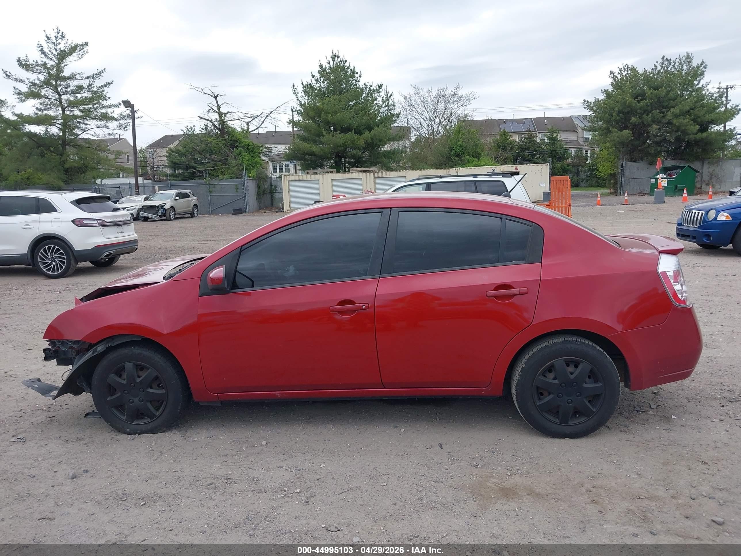 2011 Nissan Sentra 2.0 Red vin: 3N1AB6AP2BL606647