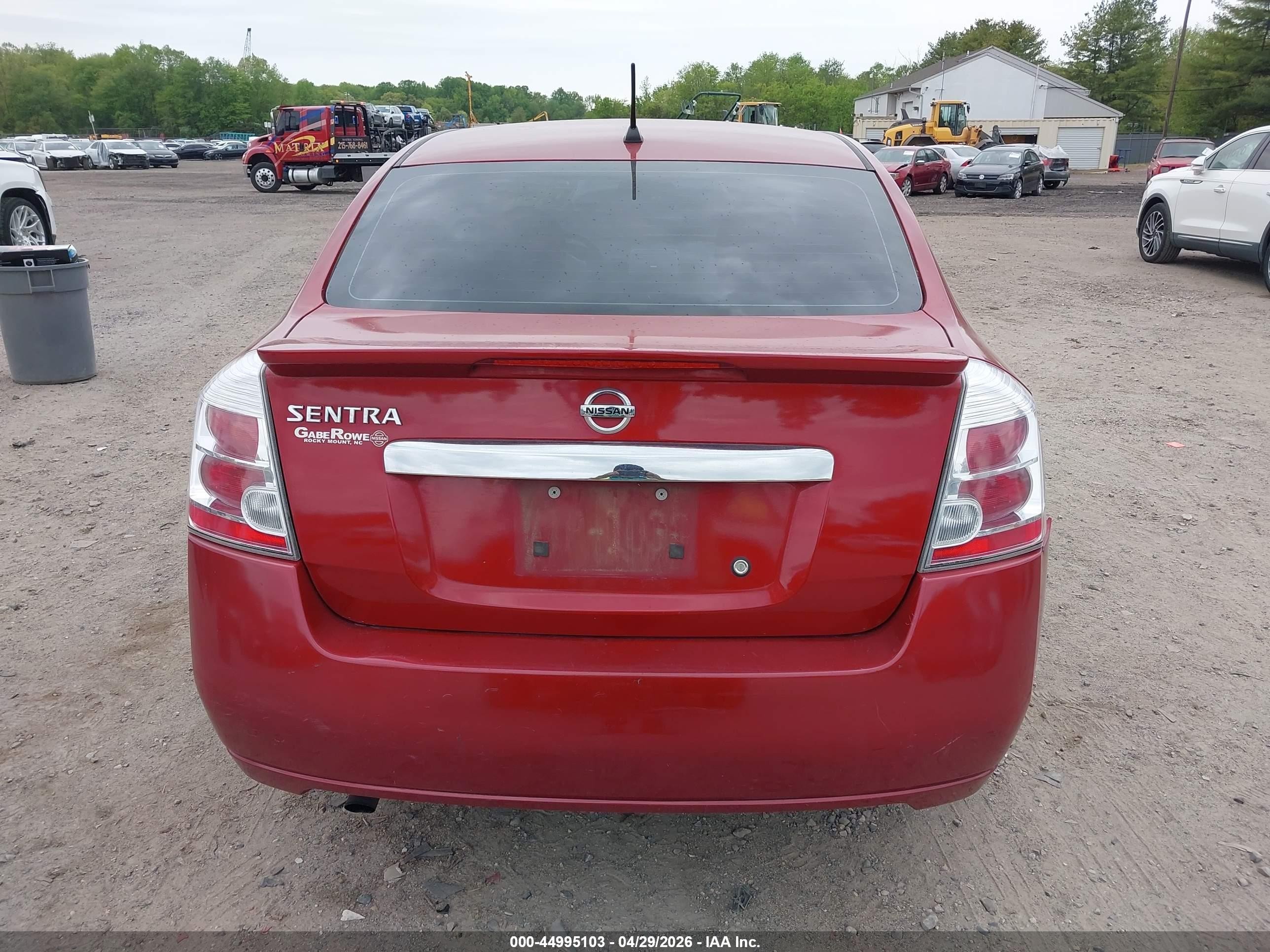 2011 Nissan Sentra 2.0 Red vin: 3N1AB6AP2BL606647