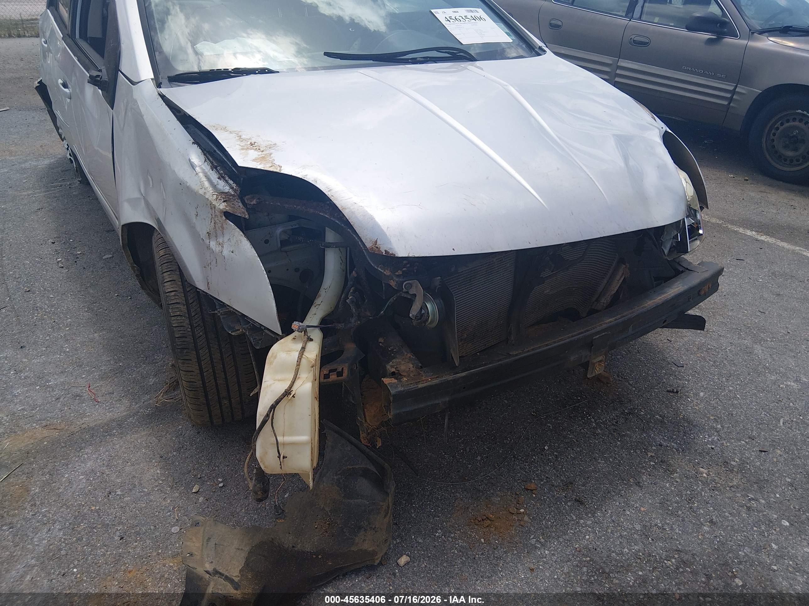 2011 Nissan Sentra 2.0s Серебряный vin: 3N1AB6AP2BL643326