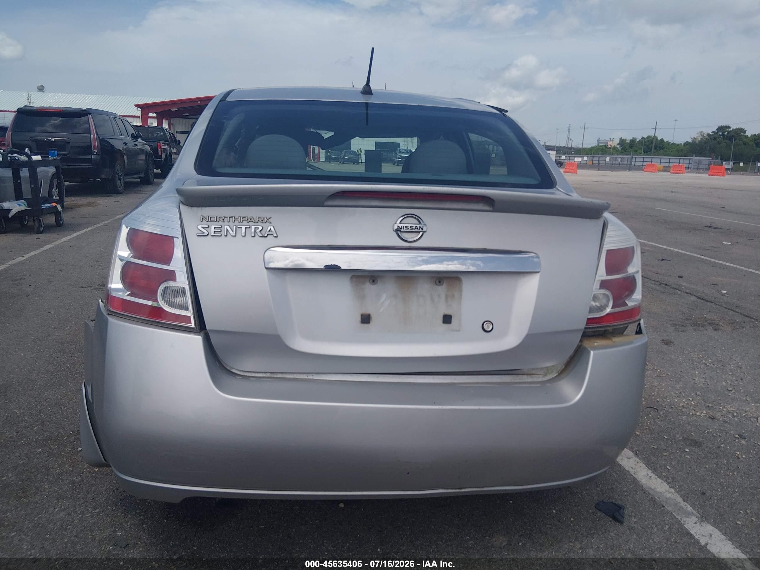 2011 Nissan Sentra 2.0s Серебряный vin: 3N1AB6AP2BL643326