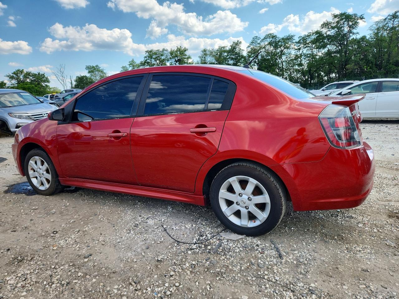2011 Nissan Sentra 2.0 Red vin: 3N1AB6AP2BL651992