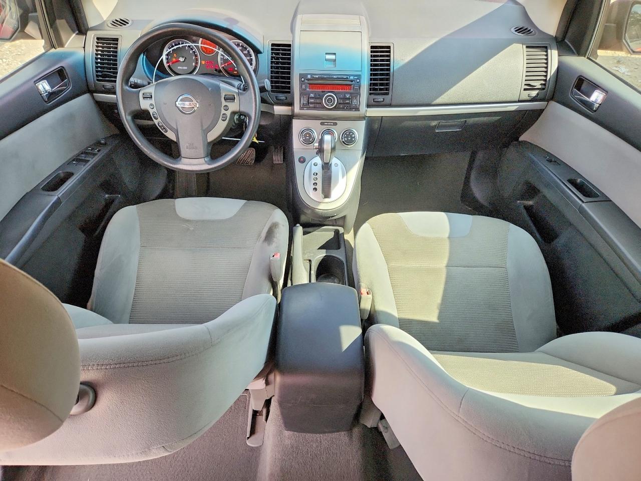 2011 Nissan Sentra 2.0 Red vin: 3N1AB6AP2BL651992