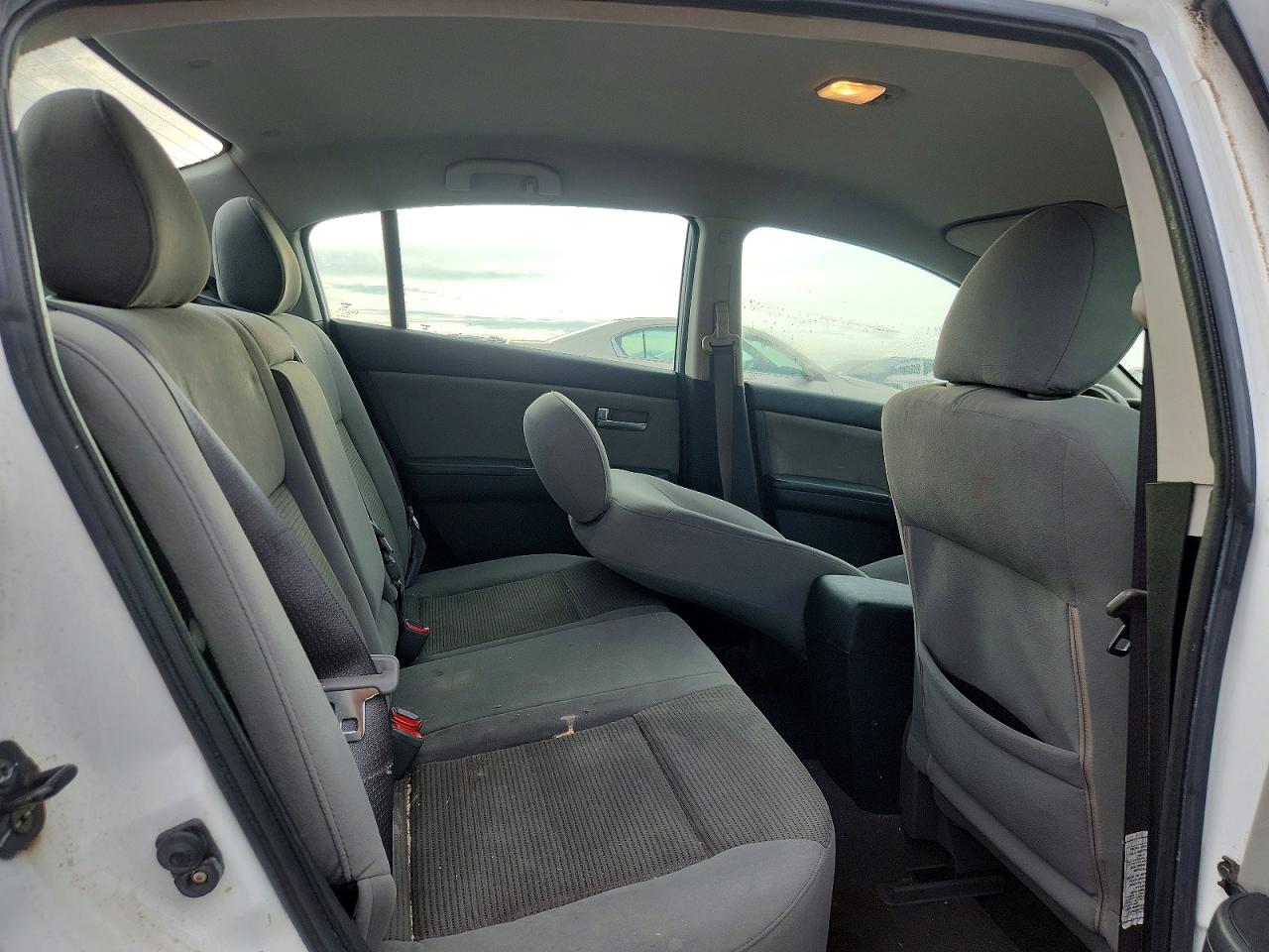 2011 Nissan Sentra 2.0 Белый vin: 3N1AB6AP2BL656223