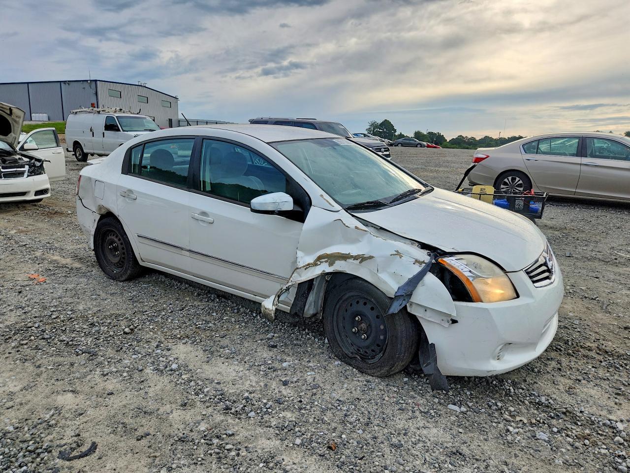 2011 Nissan Sentra 2.0 Белый vin: 3N1AB6AP2BL656223