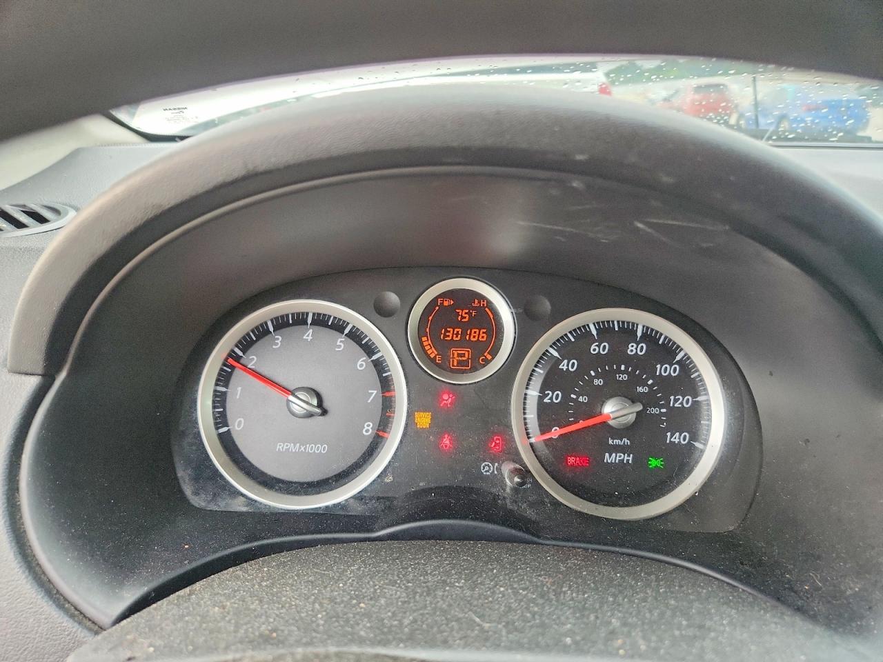 2011 Nissan Sentra 2.0 Белый vin: 3N1AB6AP2BL656223