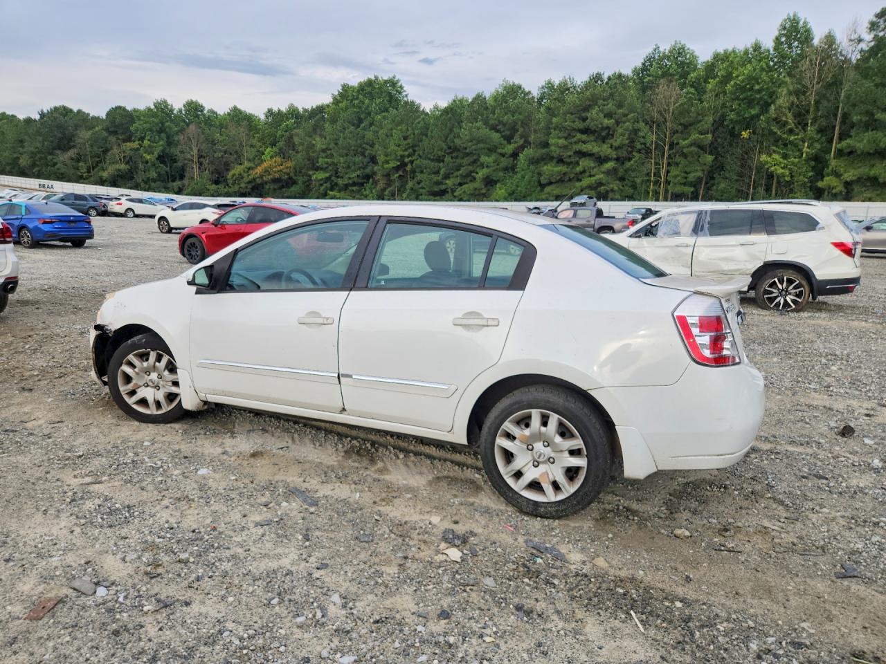2011 Nissan Sentra 2.0 Белый vin: 3N1AB6AP2BL656223