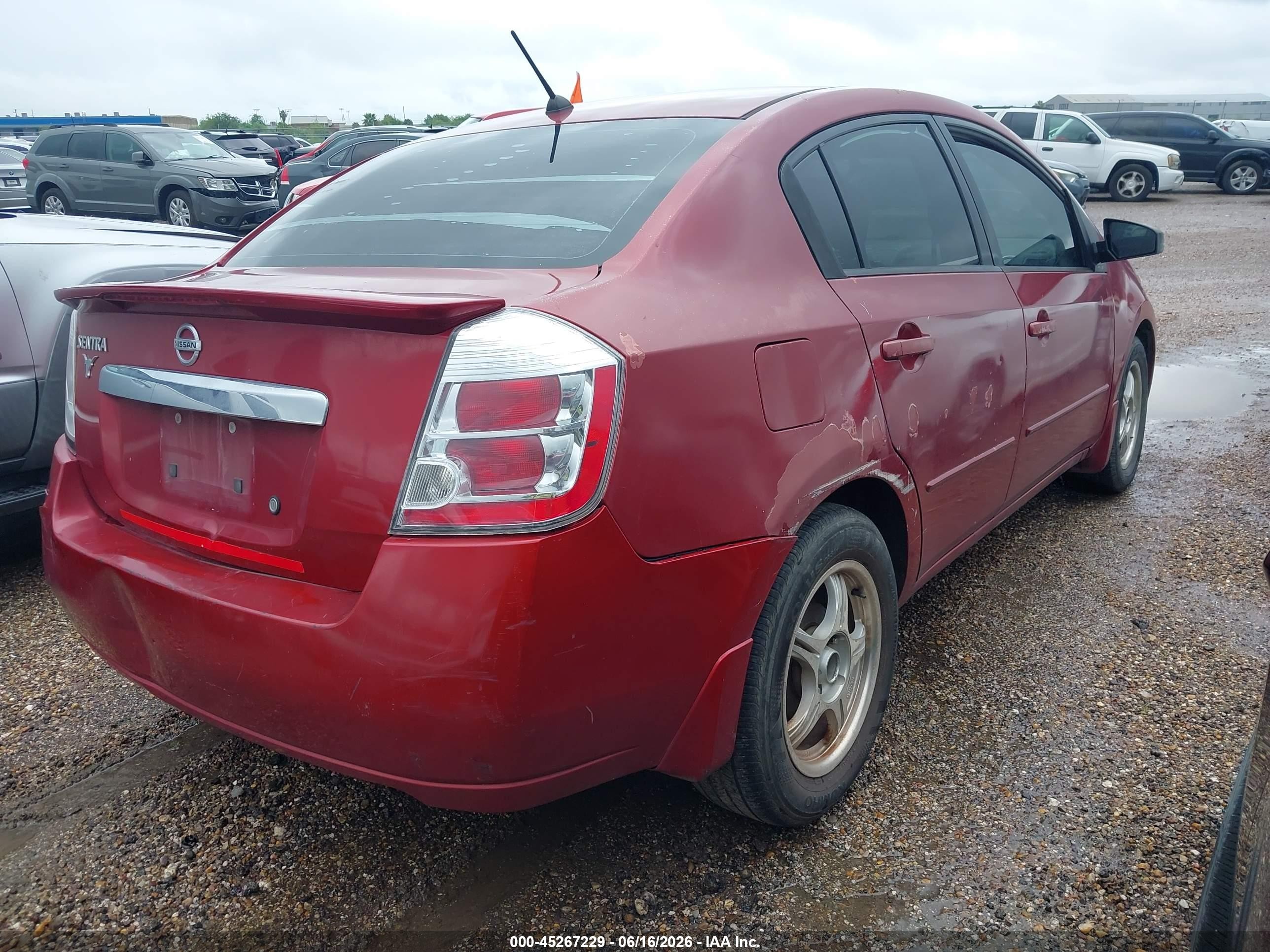 2011 Nissan Sentra 2.0 Red vin: 3N1AB6AP2BL656528