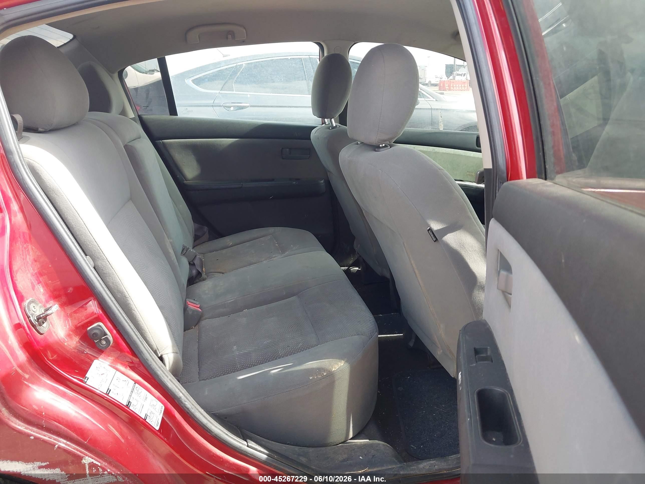 2011 Nissan Sentra 2.0 Red vin: 3N1AB6AP2BL656528