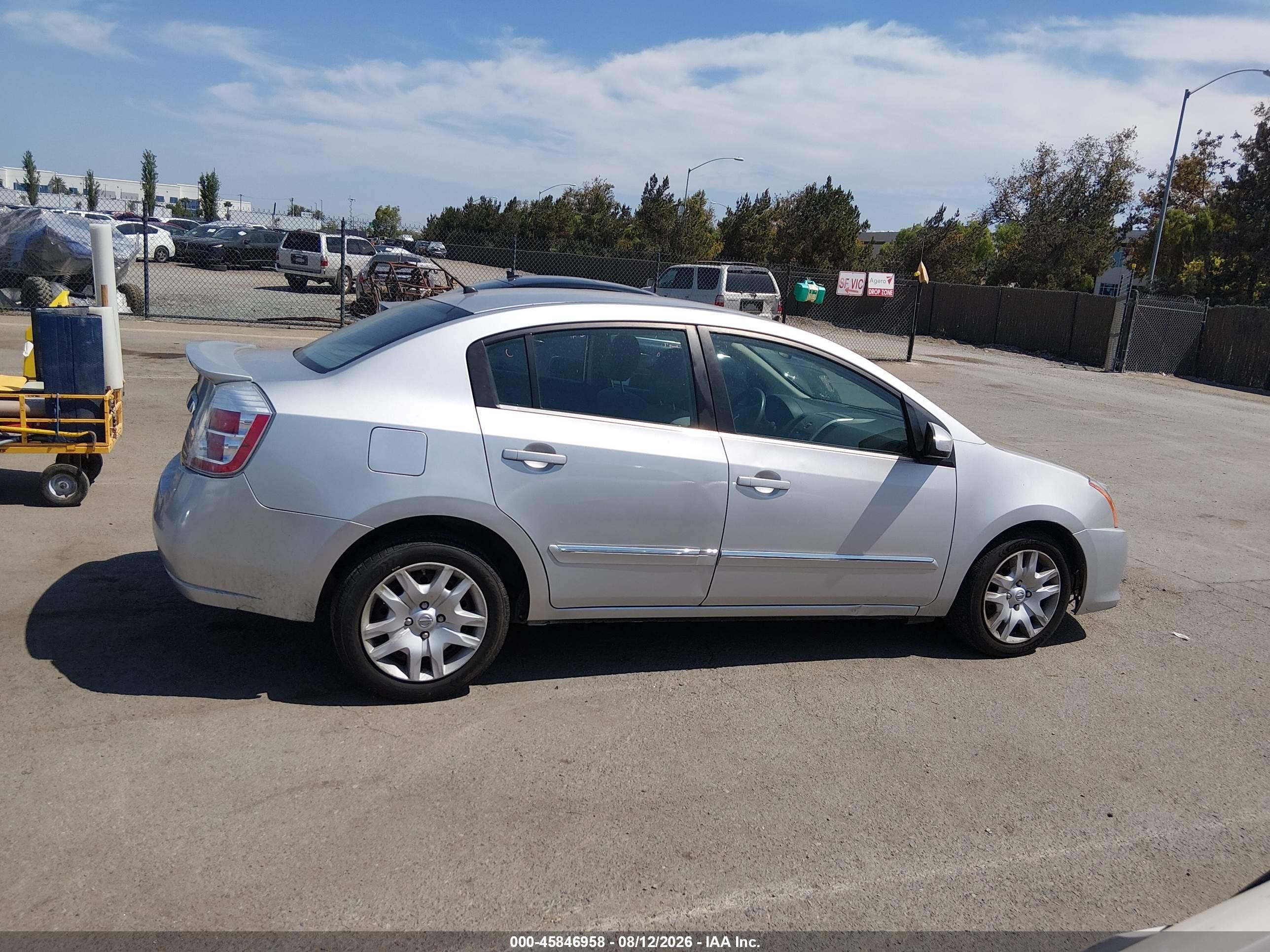 2012 Nissan Sentra 2.0 S Silver vin: 3N1AB6AP2CL729785