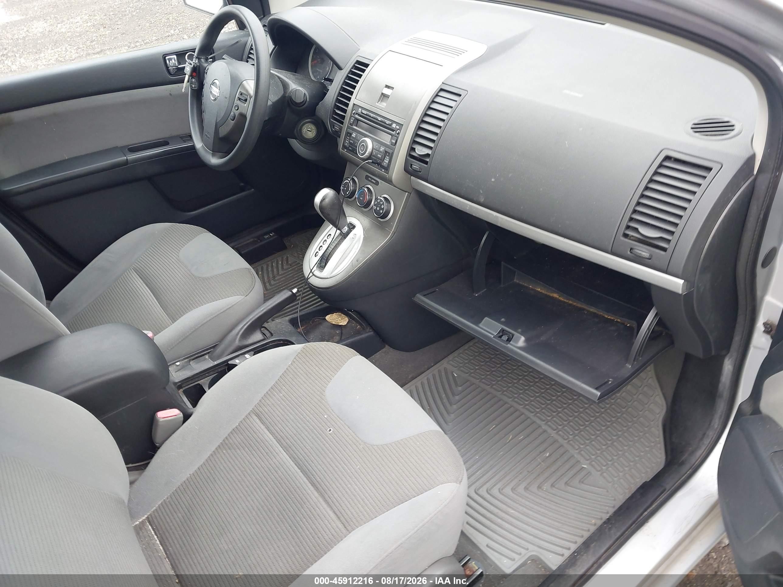 2012 Nissan Sentra 2.0 S Серебряный vin: 3N1AB6AP2CL770000