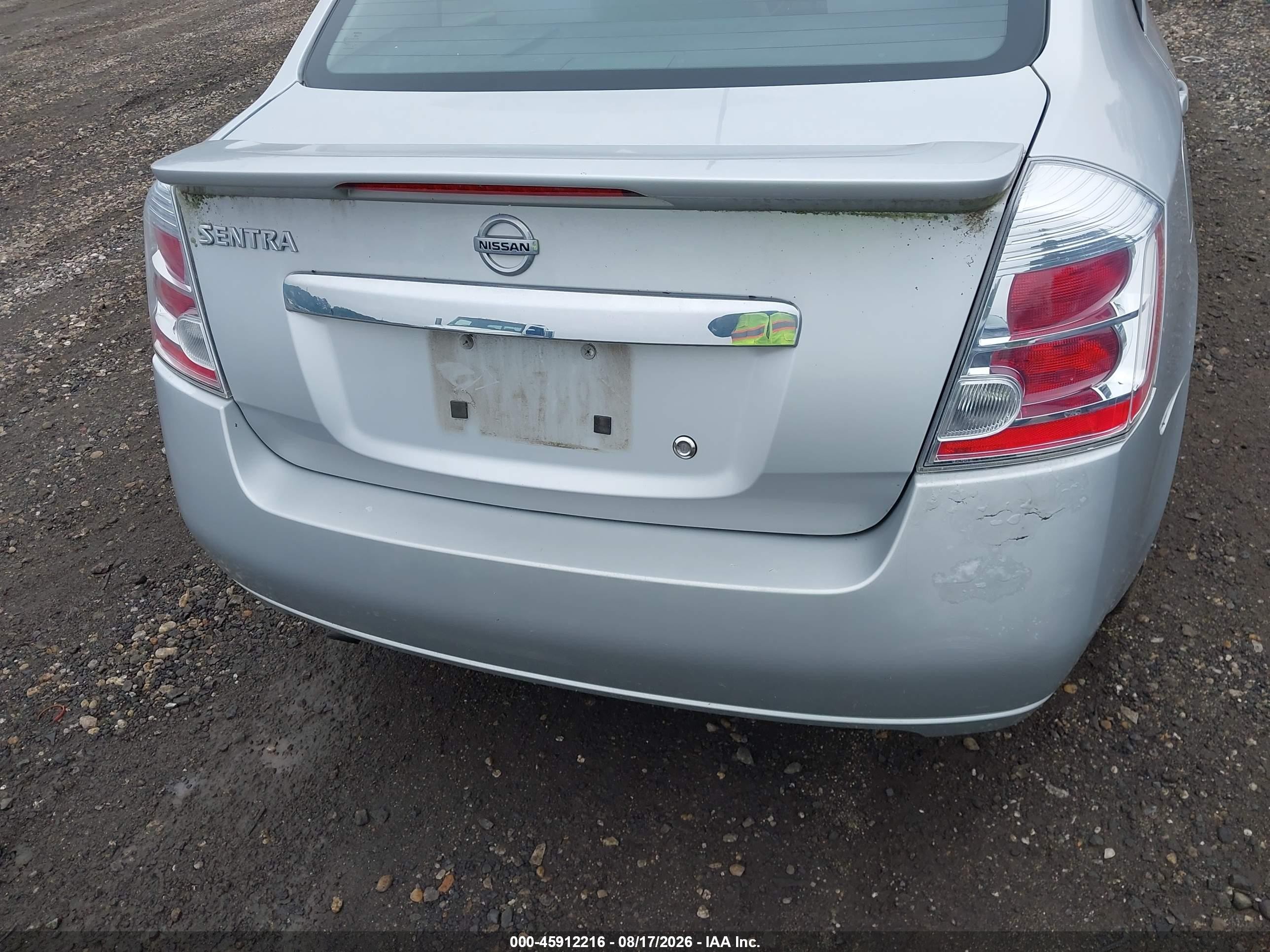 2012 Nissan Sentra 2.0 S Серебряный vin: 3N1AB6AP2CL770000