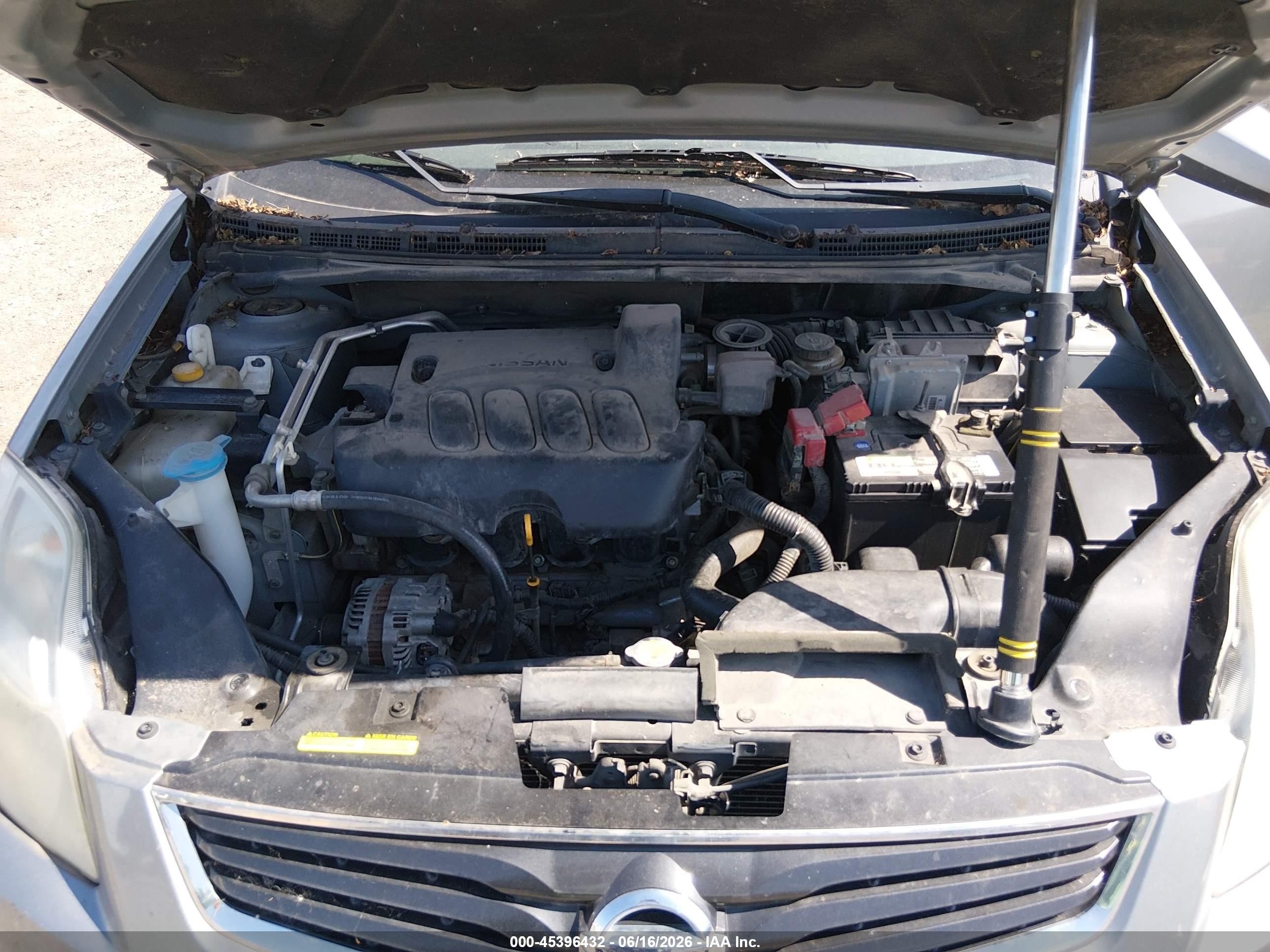 2011 Nissan Sentra 2.0 Серебряный vin: 3N1AB6AP3BL620525