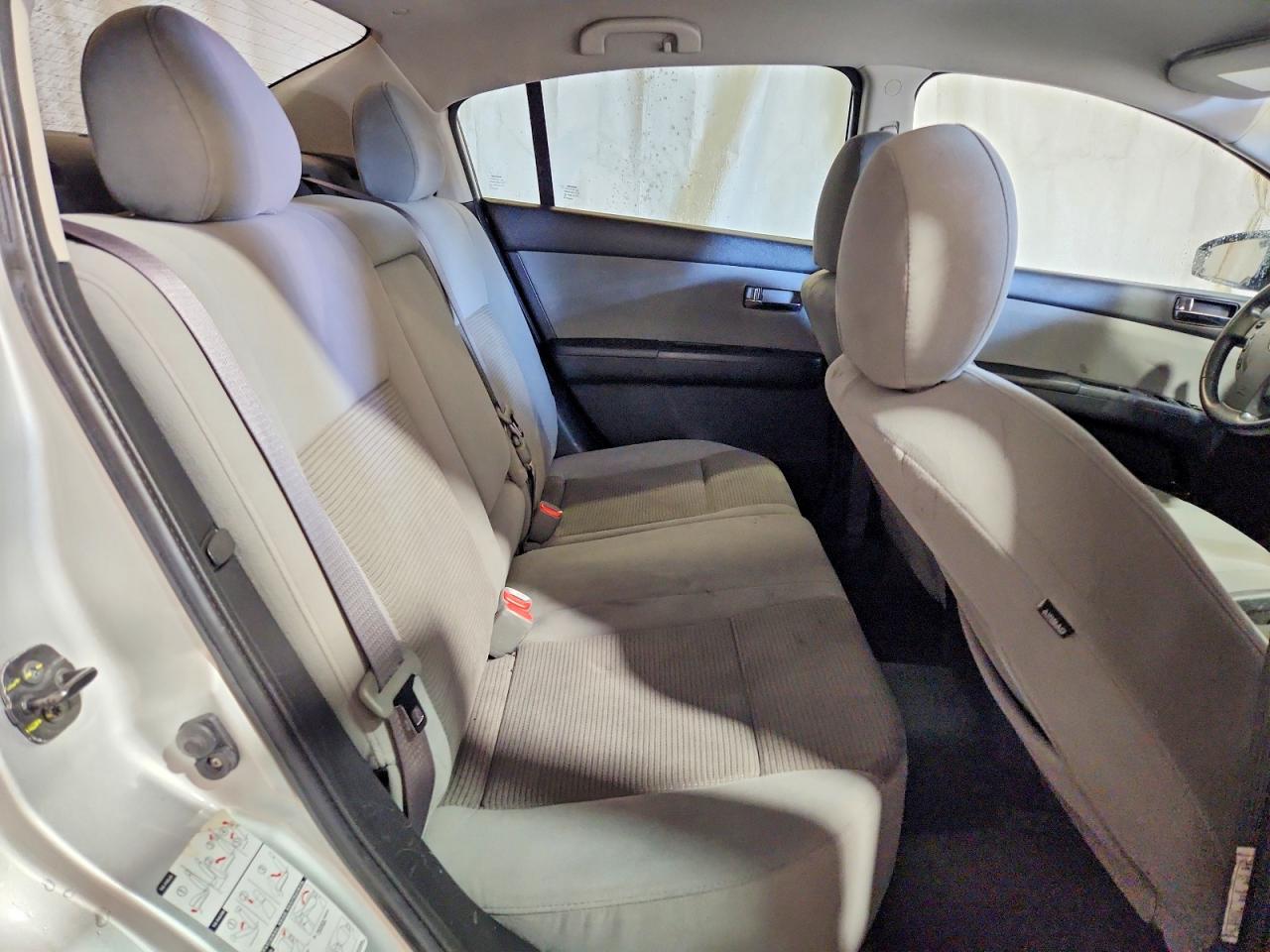 2011 Nissan Sentra 2.0 Silver vin: 3N1AB6AP3BL623375
