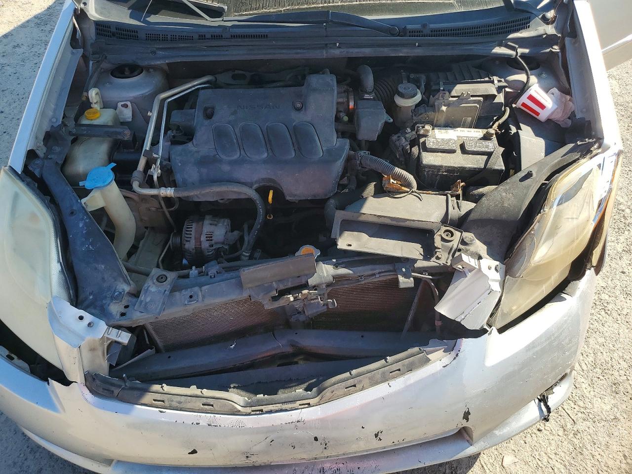 2011 Nissan Sentra 2.0 Silver vin: 3N1AB6AP3BL635591