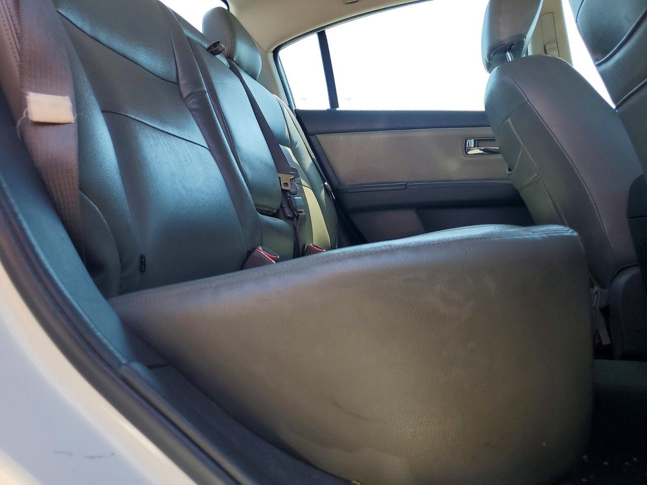 2011 Nissan Sentra 2.0 White vin: 3N1AB6AP3BL646901