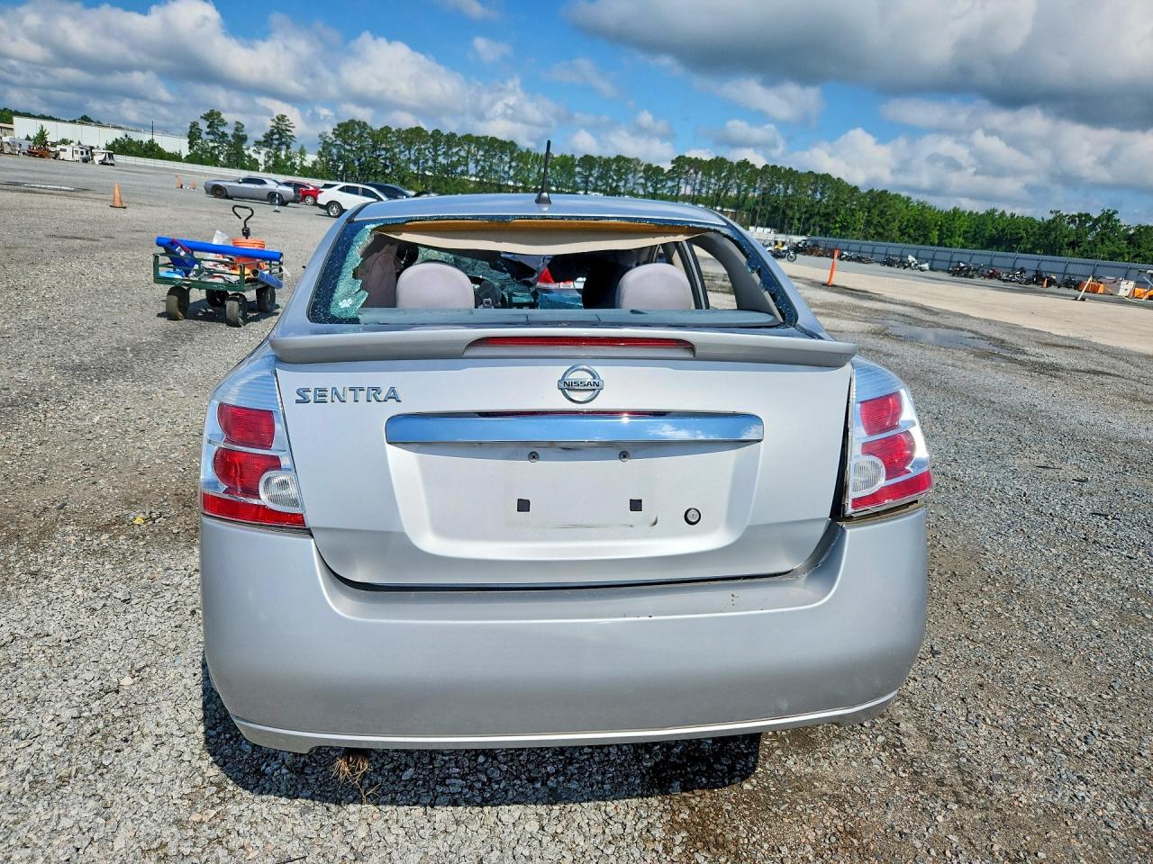 2011 Nissan Sentra 2.0 Silver vin: 3N1AB6AP3BL647708