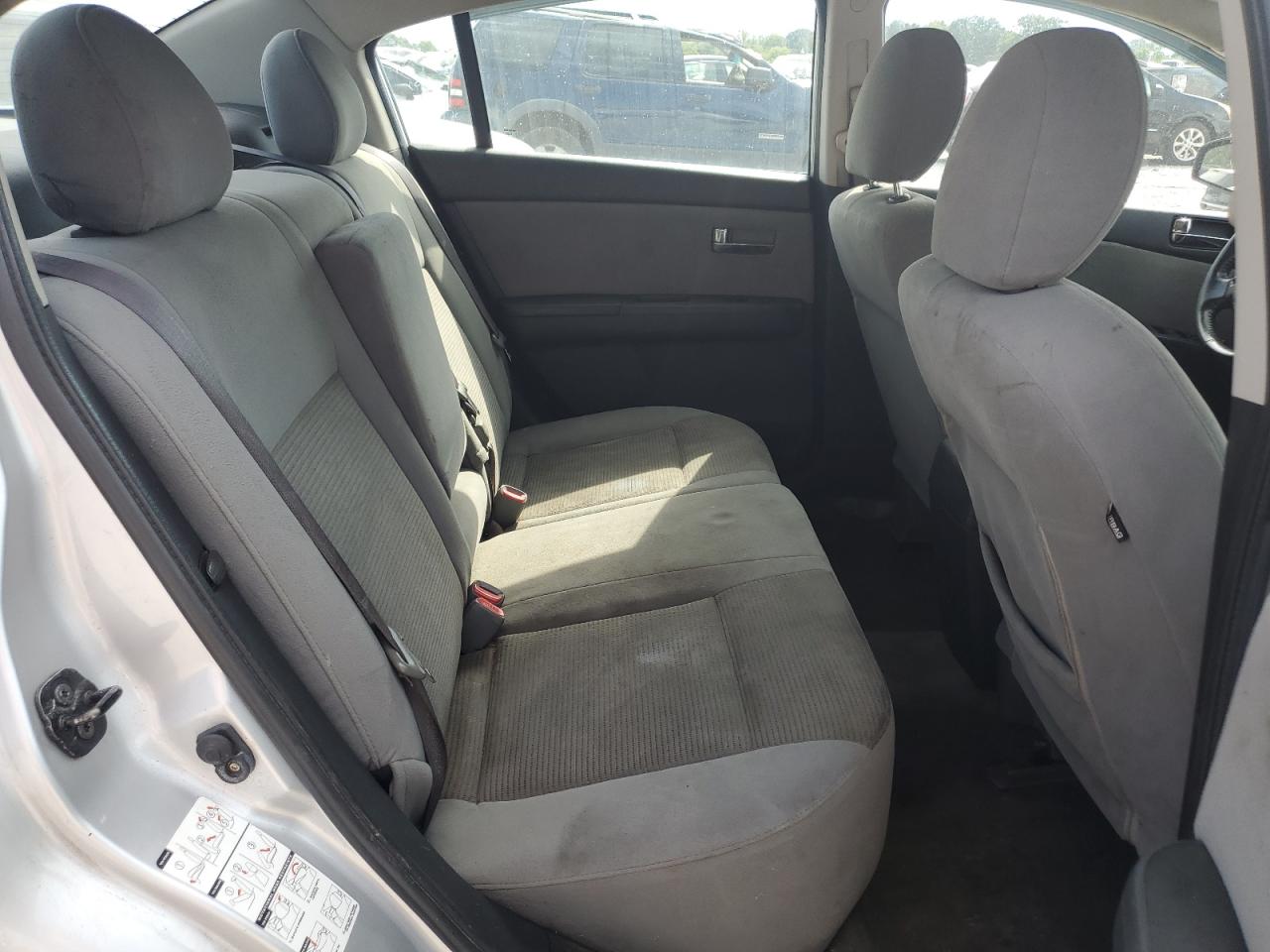2011 Nissan Sentra 2.0 Silver vin: 3N1AB6AP3BL670356