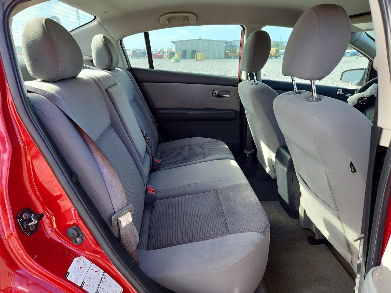 2011 Nissan Sentra 2.0 Red vin: 3N1AB6AP3BL677839