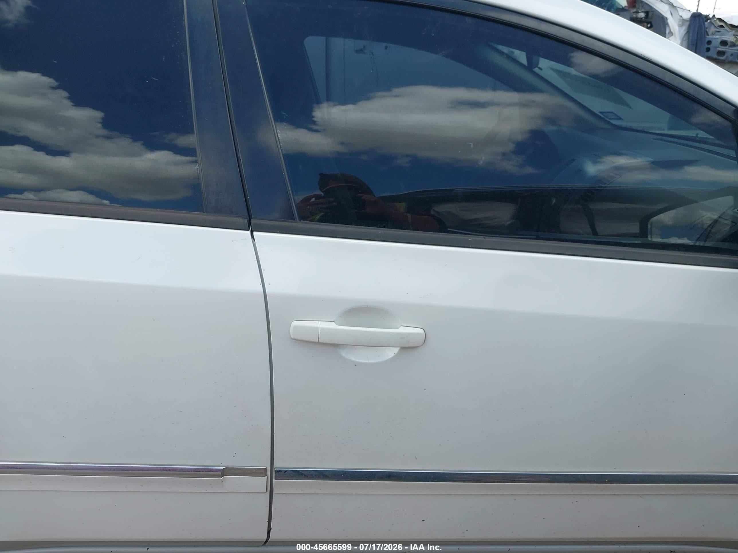 2011 Nissan Sentra 2.0s Белый vin: 3N1AB6AP3BL727719