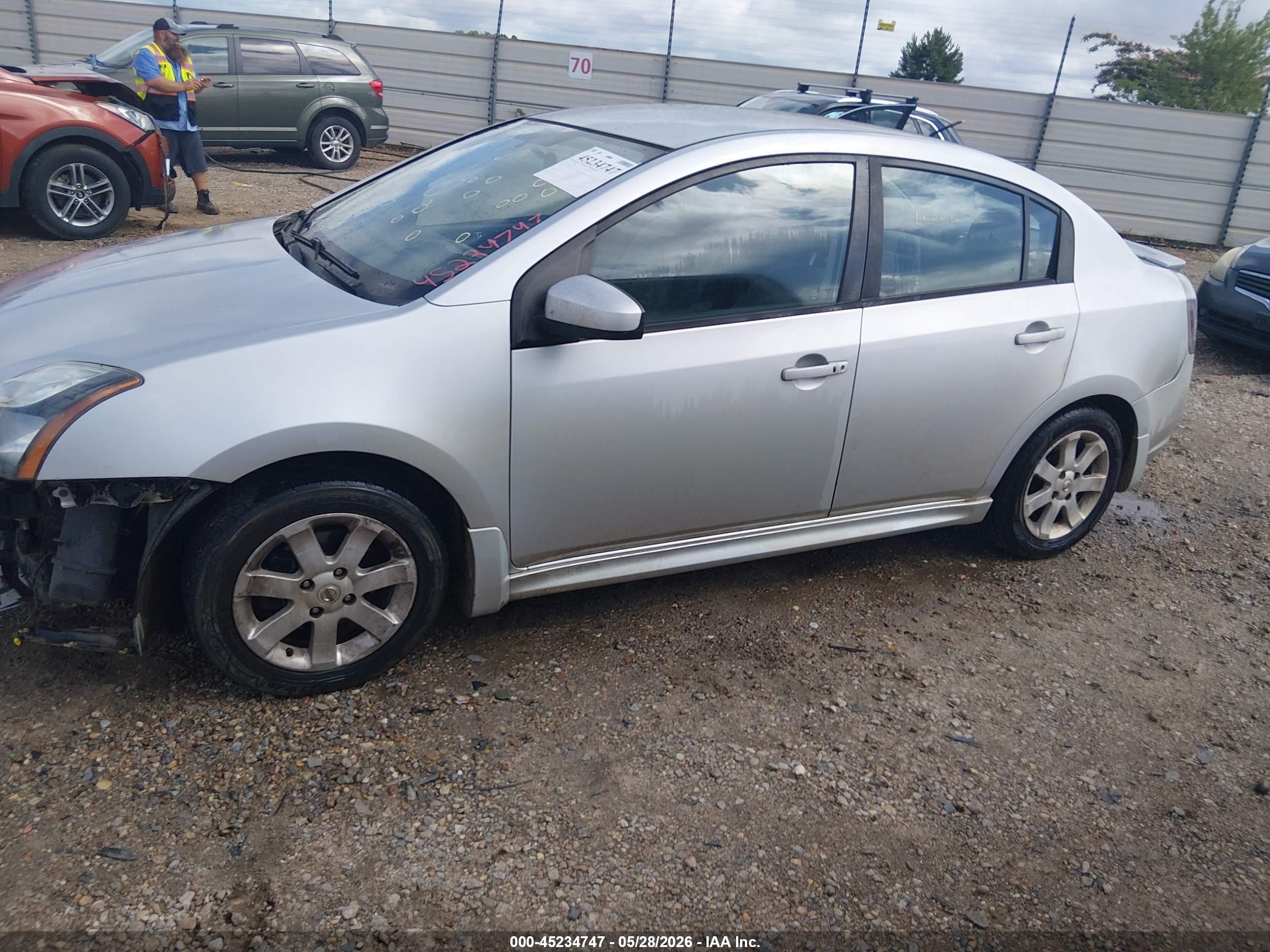 2012 Nissan Sentra 2.0 Sr Серебряный vin: 3N1AB6AP3CL752041