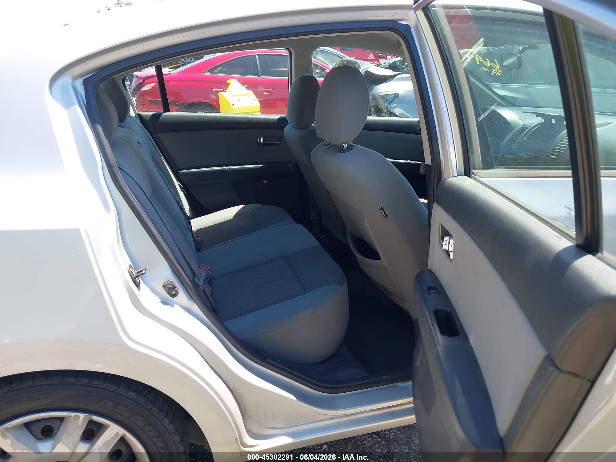 2012 Nissan Sentra 2.0 S Silver vin: 3N1AB6AP3CL766697