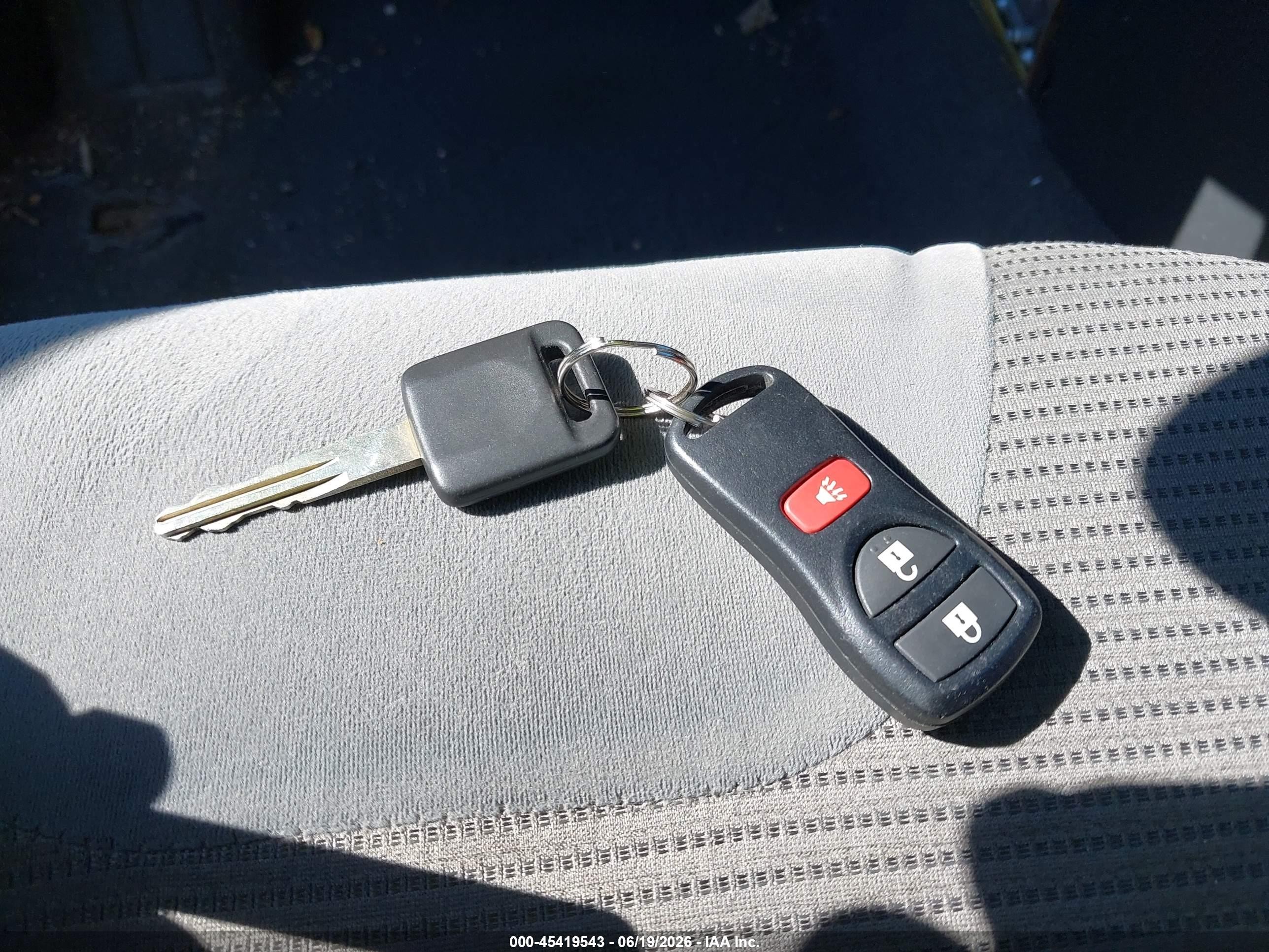 2012 Nissan Sentra 2.0 S Серебряный vin: 3N1AB6AP3CL769311