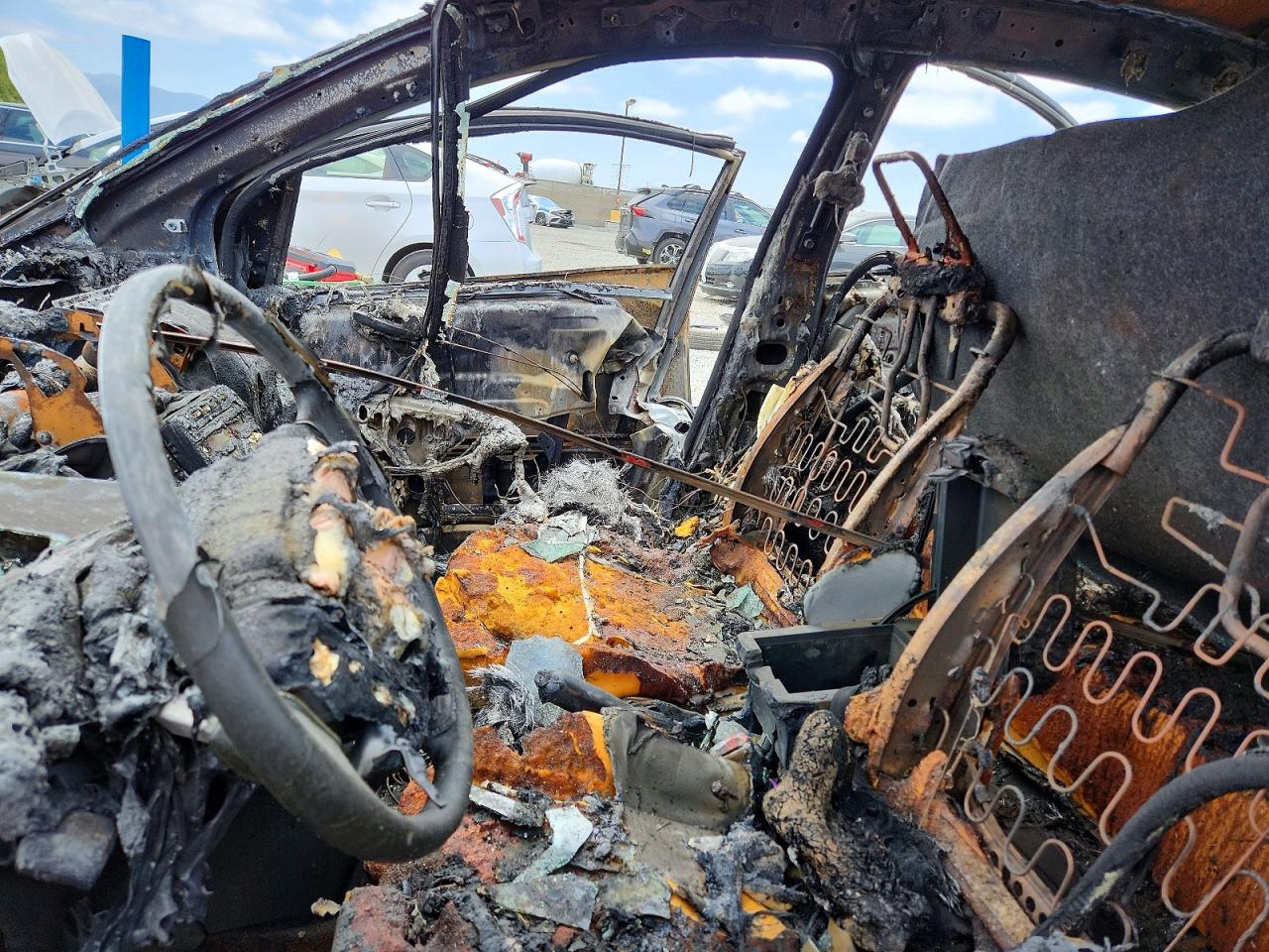 2010 Nissan Sentra 2.0 Burn vin: 3N1AB6AP4AL620712