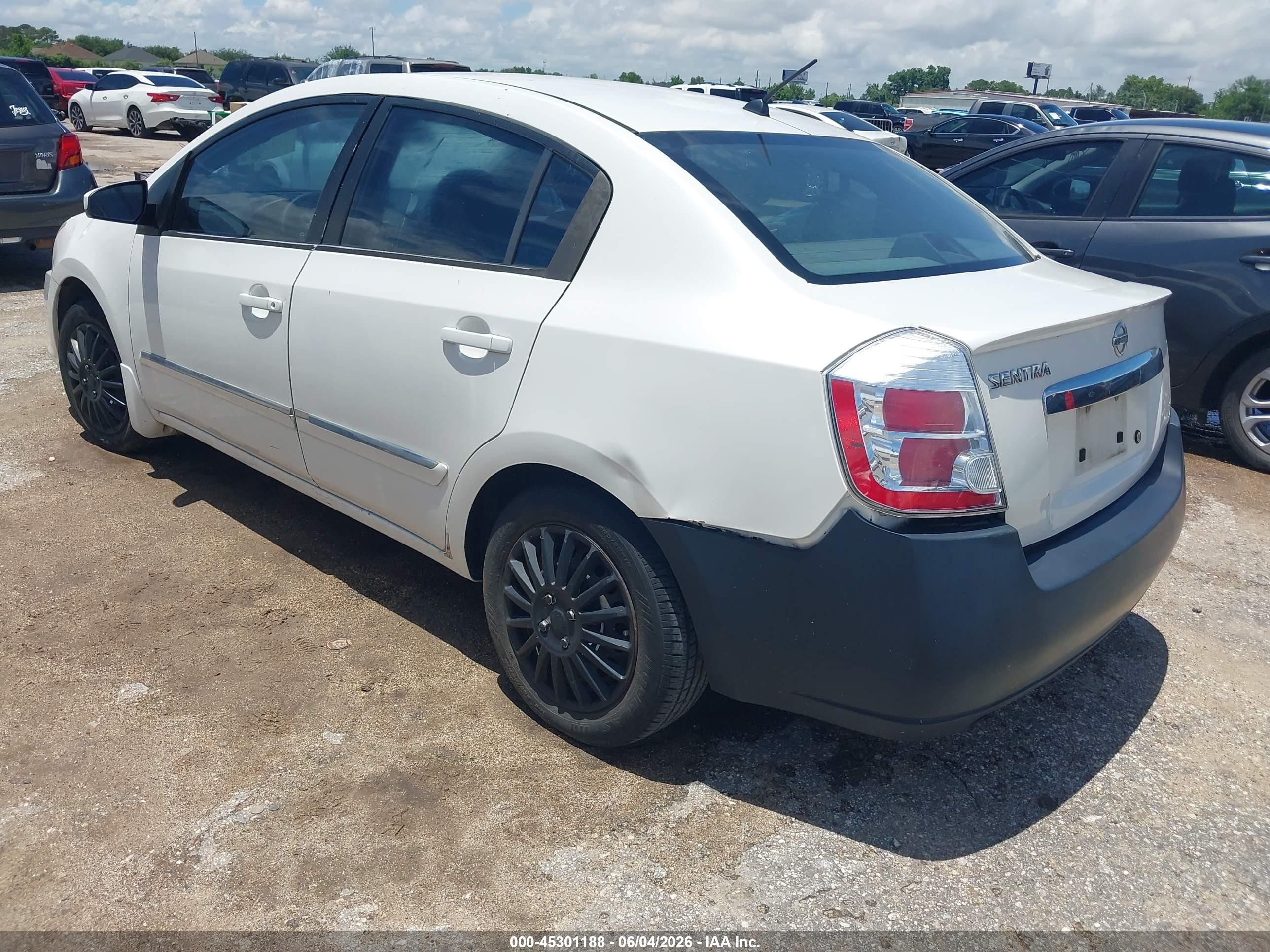 2010 Nissan Sentra 2.0s Белый vin: 3N1AB6AP4AL645920