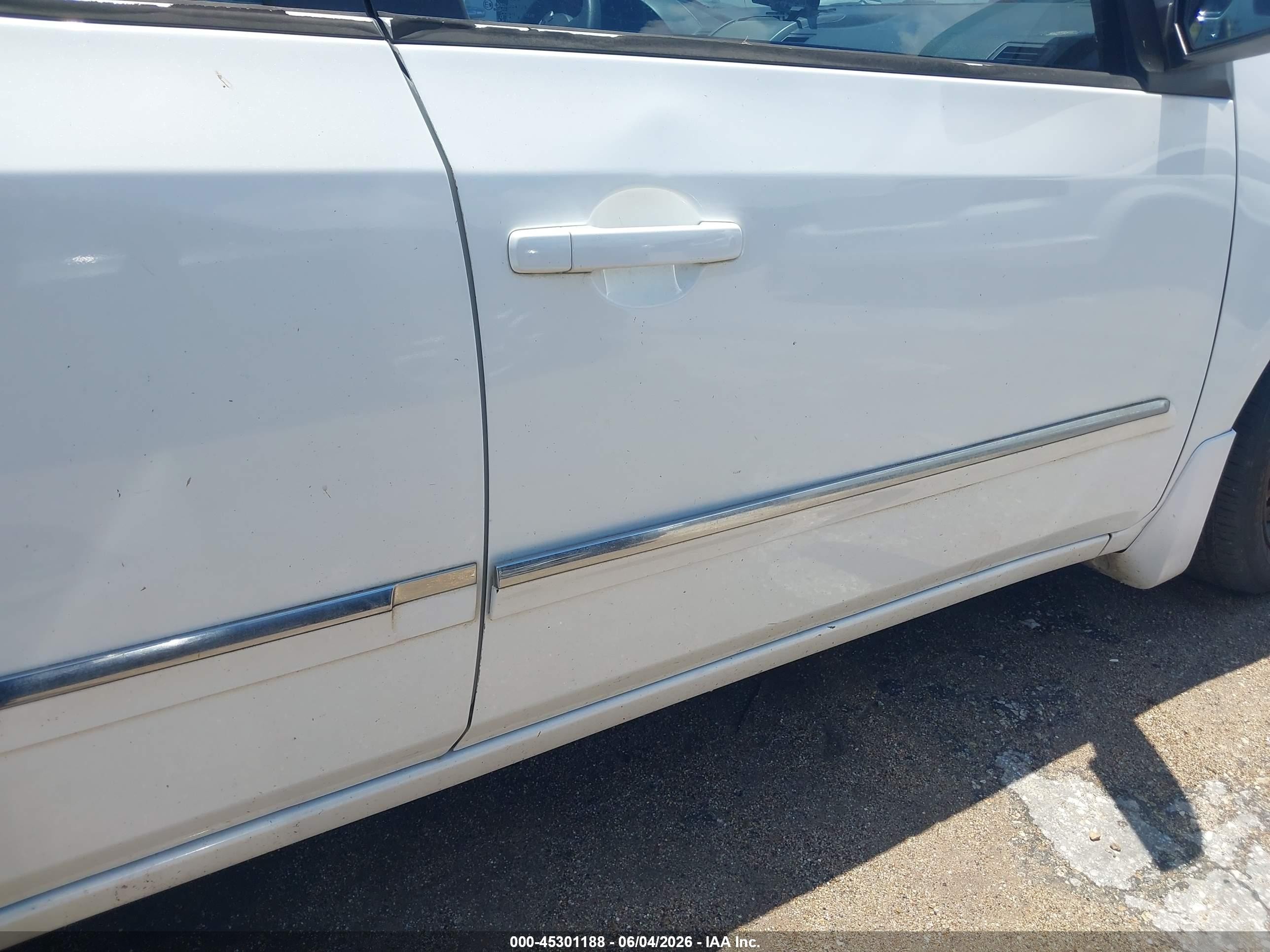 2010 Nissan Sentra 2.0s Белый vin: 3N1AB6AP4AL645920