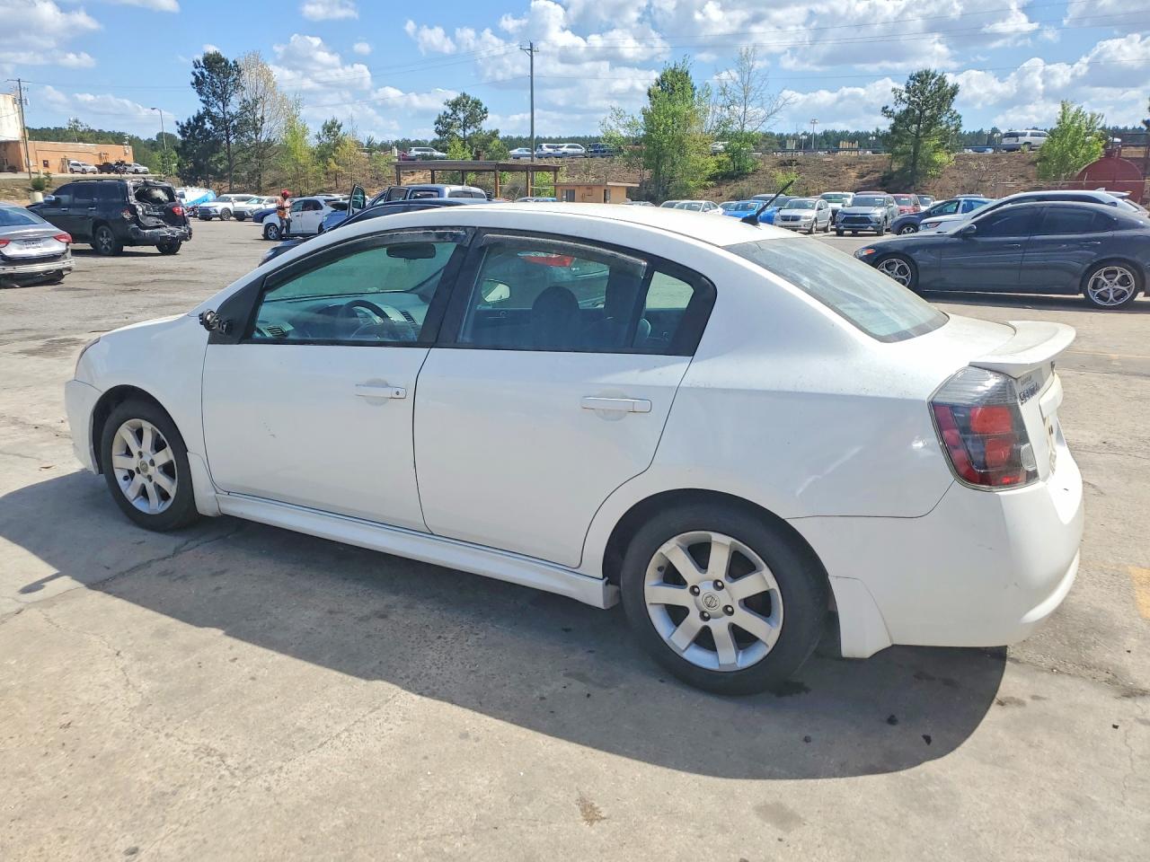 2011 Nissan Sentra 2.0 Белый vin: 3N1AB6AP4BL602454