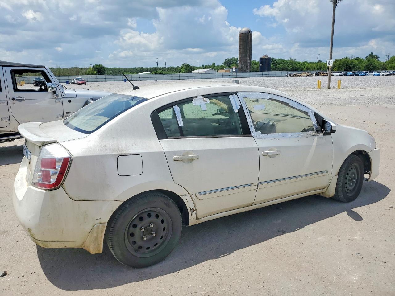2011 Nissan Sentra 2.0 Белый vin: 3N1AB6AP4BL617245